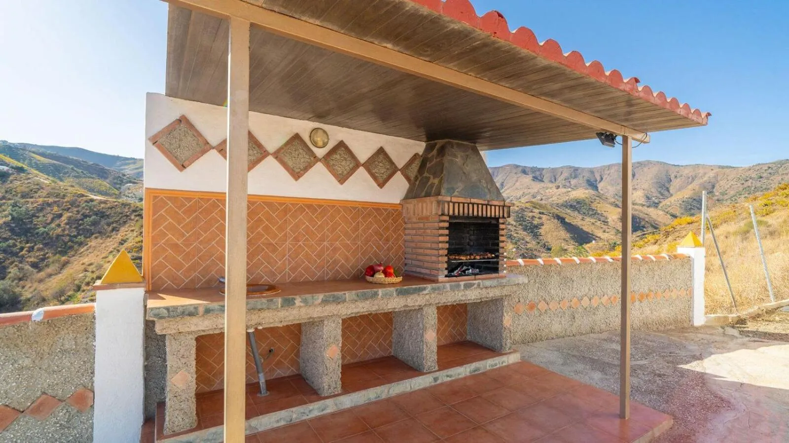BBQ facilities in Casa Herrero El Borge by Ruralidays