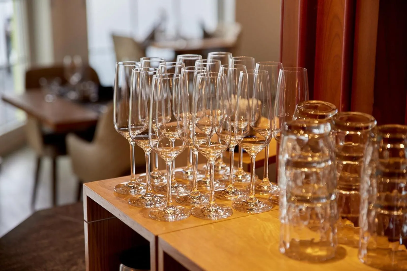 Restaurant/places to eat in Moselhotel Weinhaus Simon `Sauna`Restaurant`ELadesäule