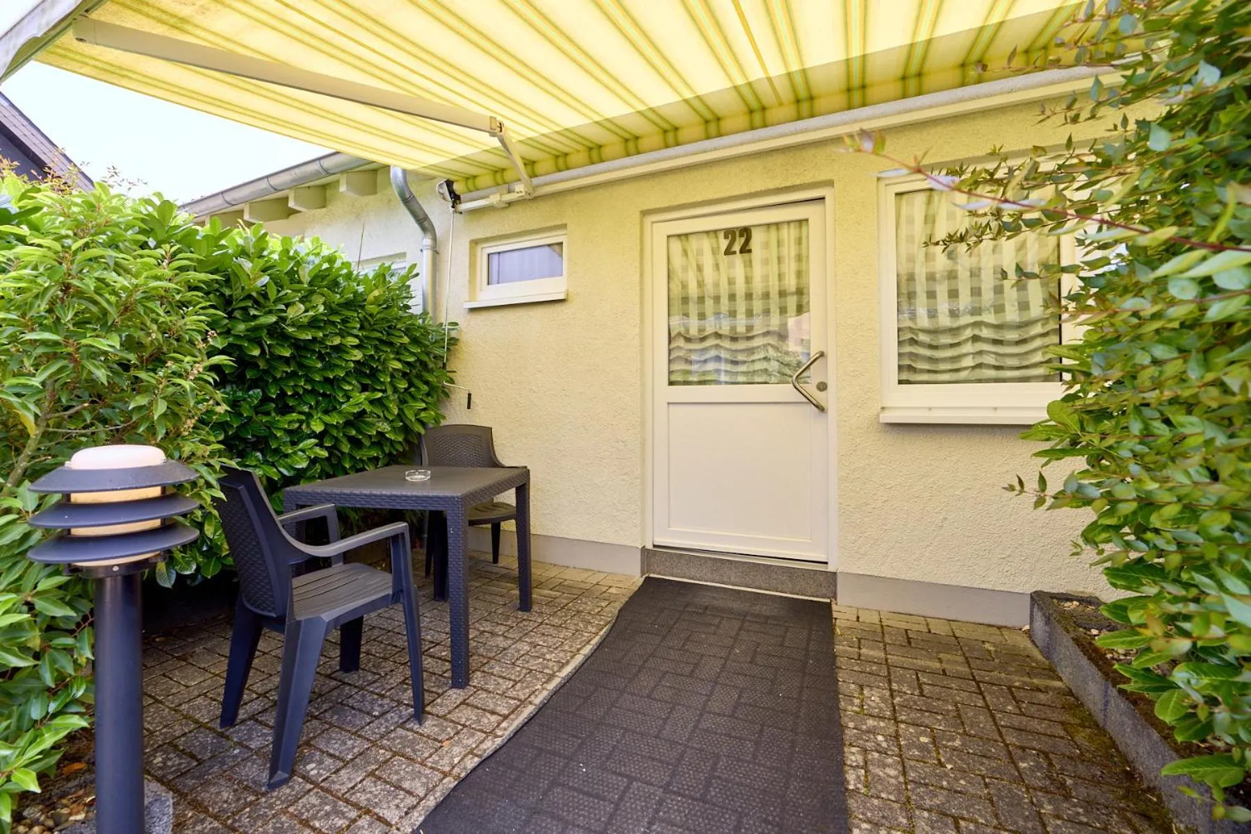 Property building in Moselhotel Weinhaus Simon `Sauna`Restaurant`ELadesäule