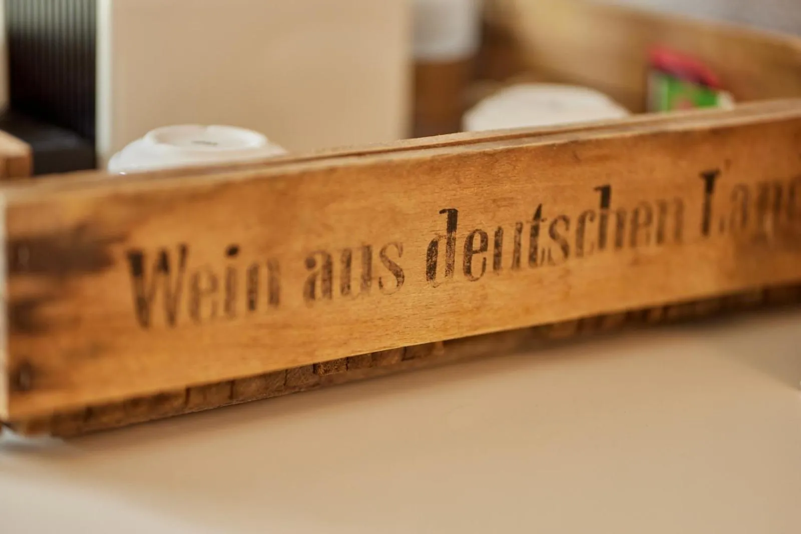 Staff in Moselhotel Weinhaus Simon `Sauna`Restaurant`ELadesäule