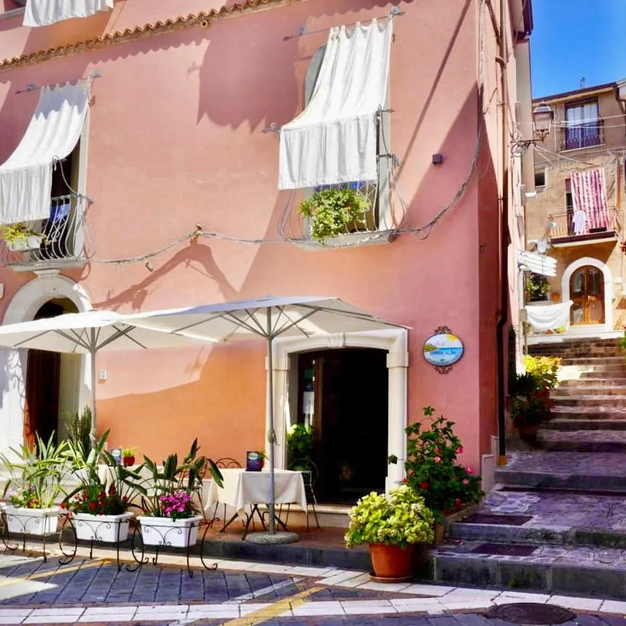 Property building in Donna Alda Affittacamere Capitello dal 2012