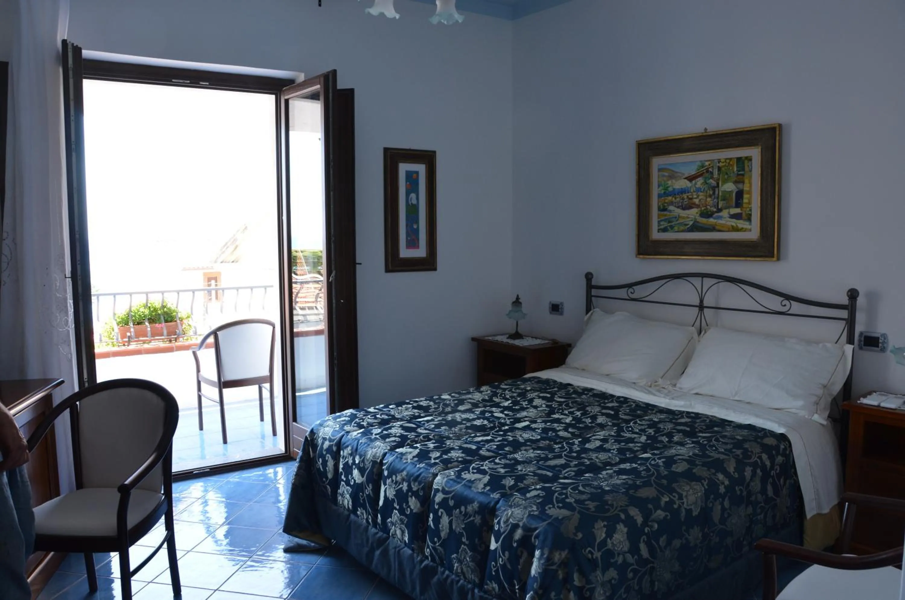 Photo of the whole room, Bed in Donna Alda Affittacamere Capitello dal 2012