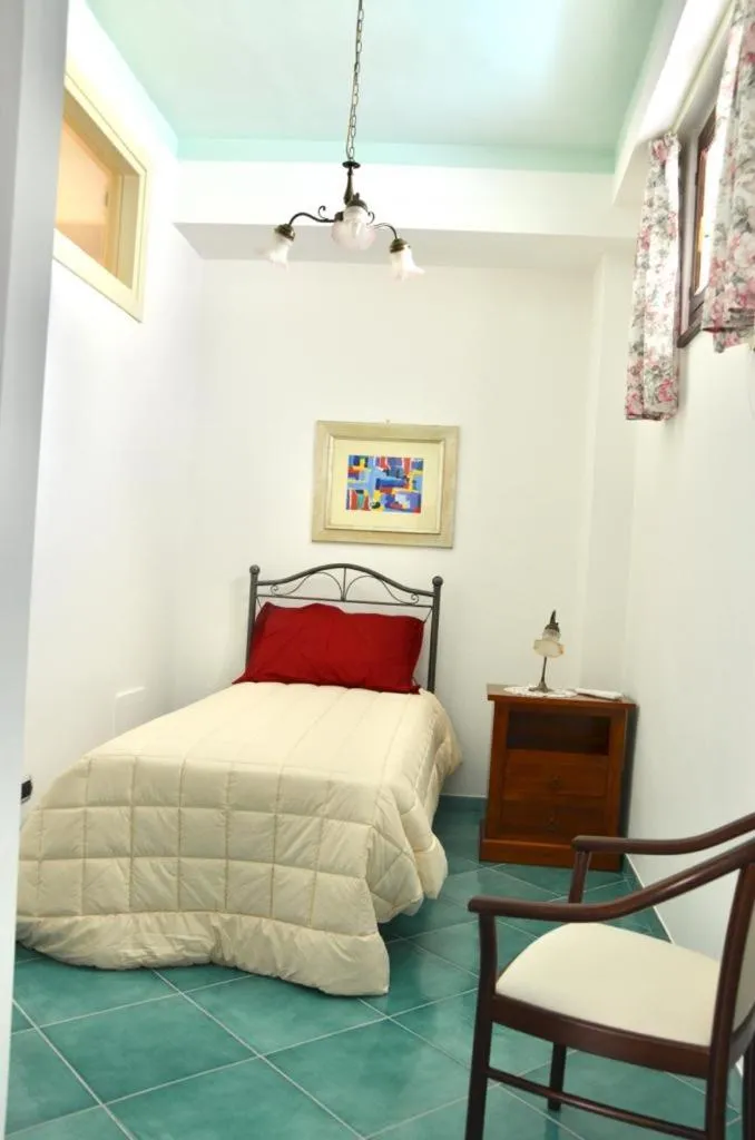Bedroom, Bed in Donna Alda Affittacamere Capitello dal 2012