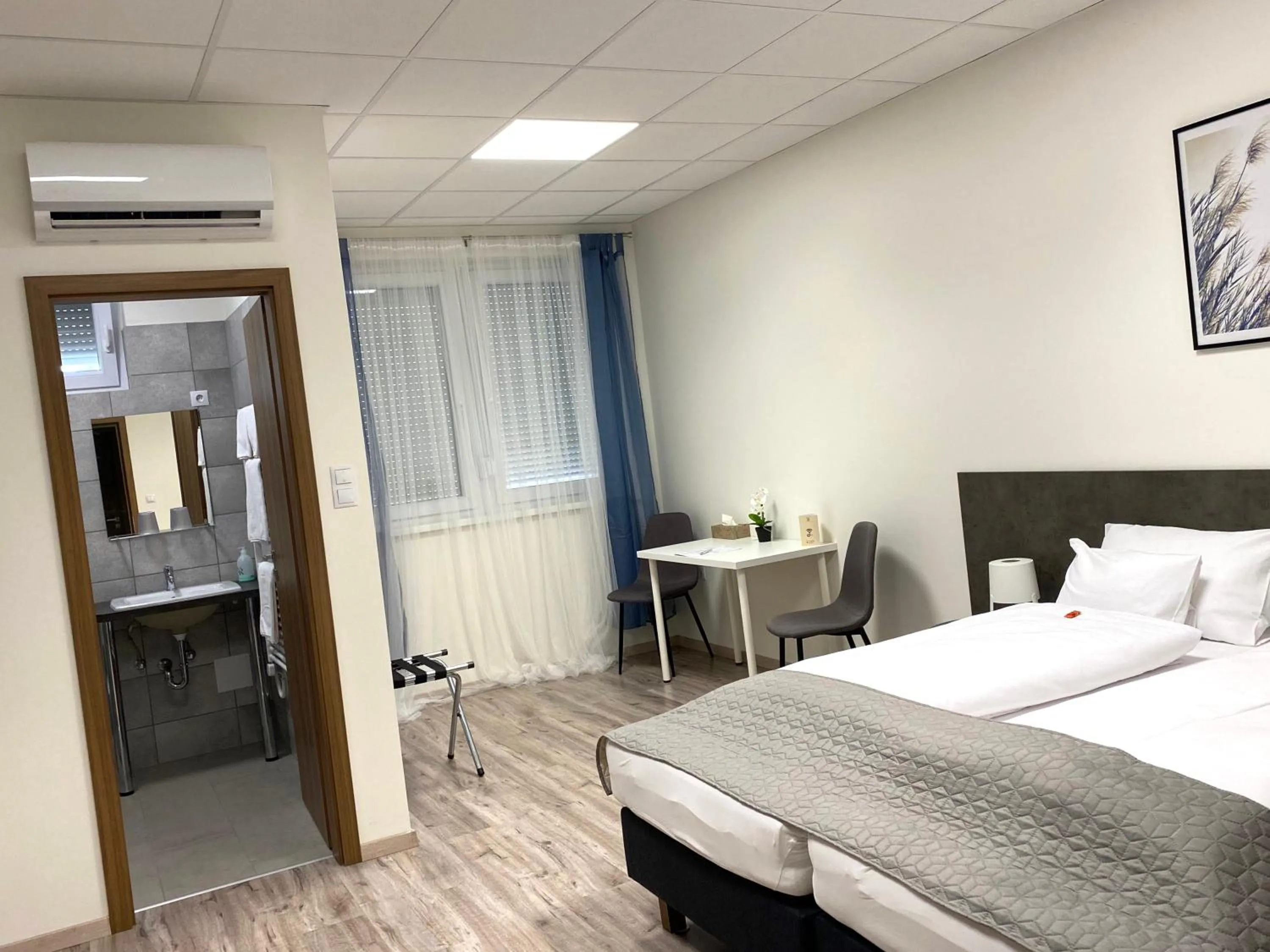 Bedroom, Bed in Vecsési Rendezvényközpont és Panzió