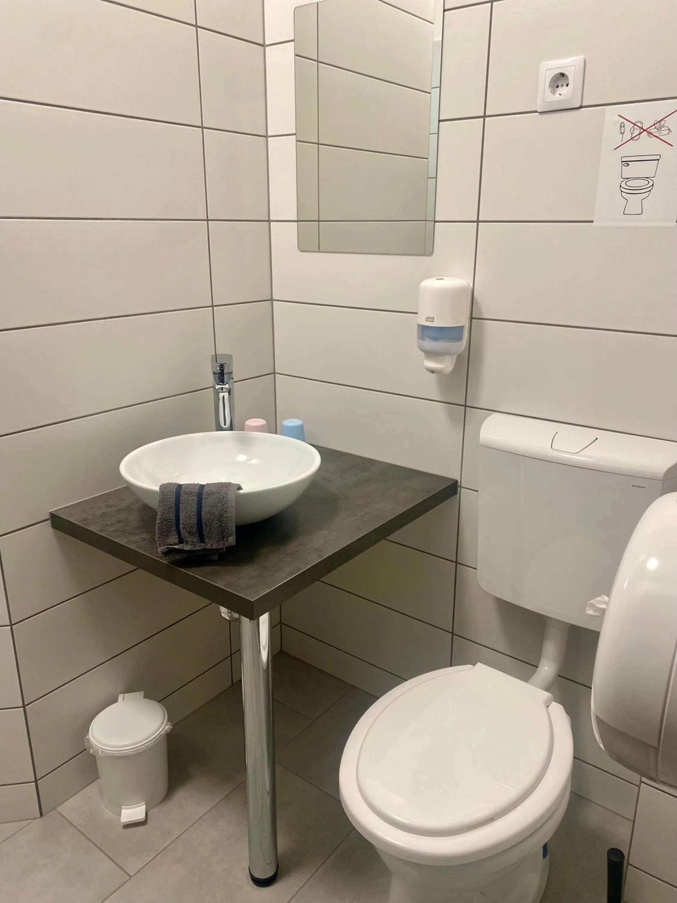 Toilet in Vecsési Rendezvényközpont és Panzió