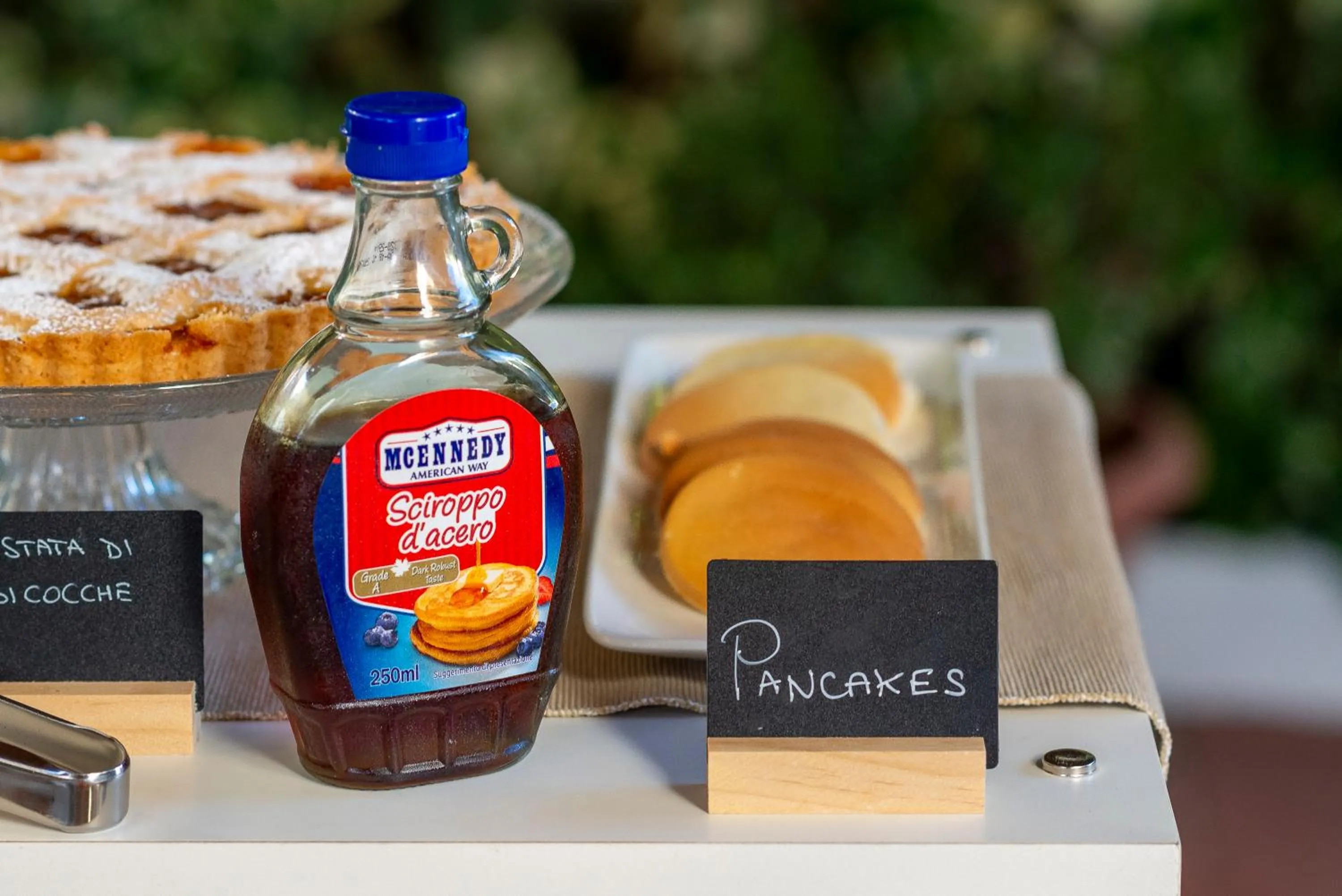 Food and drinks in Marlè Rooms