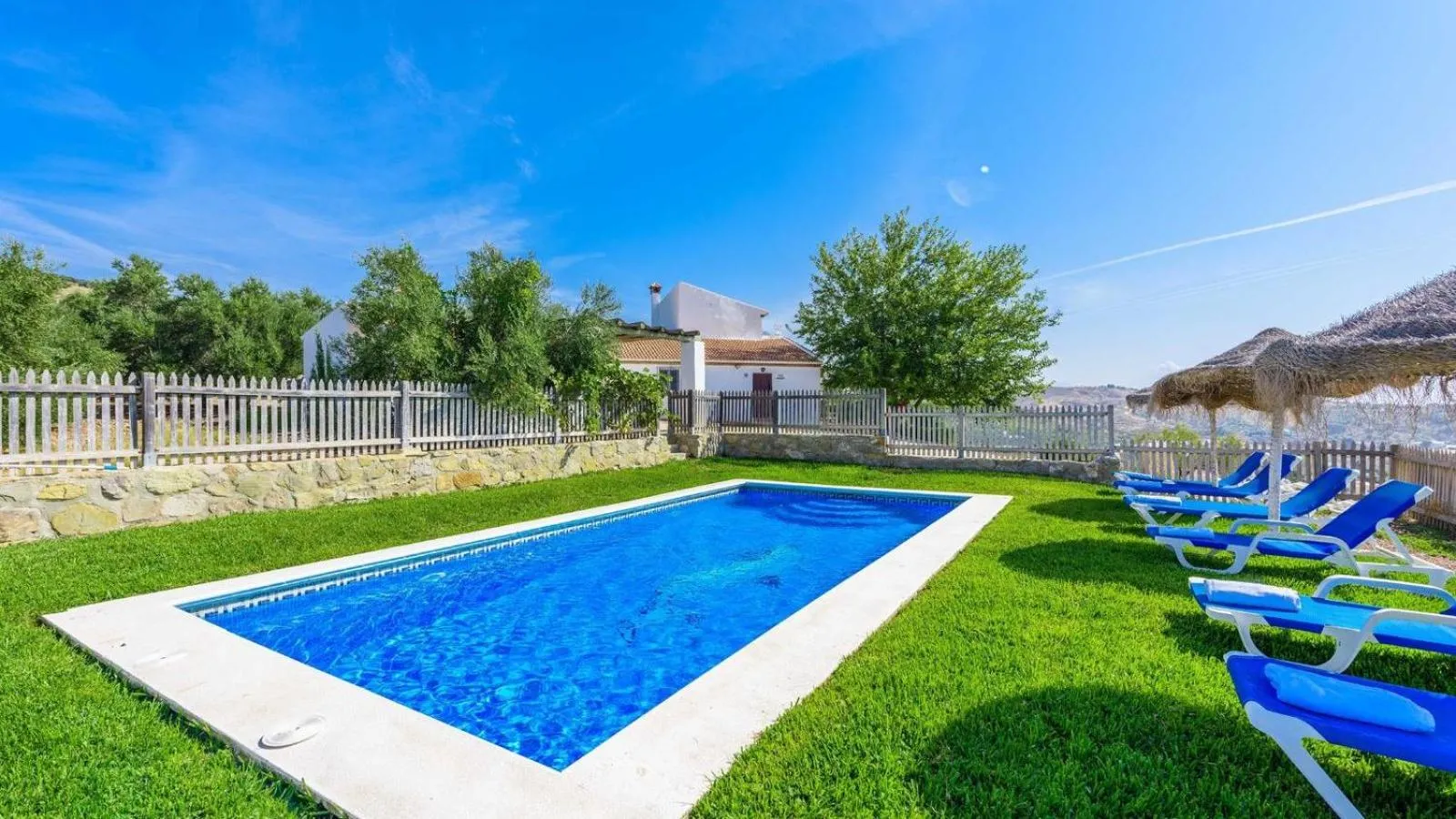 Swimming pool in Casa Francisca Antequera - La Higuera by Ruralidays
