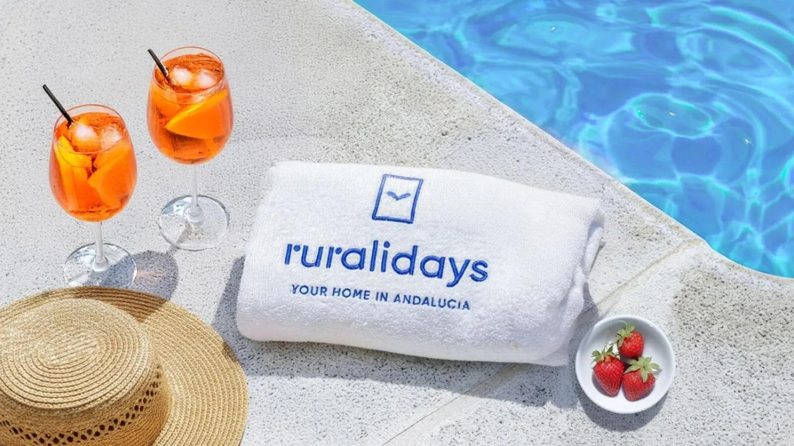 Swimming pool in Casa Cuatro Caminos Frigiliana by Ruralidays