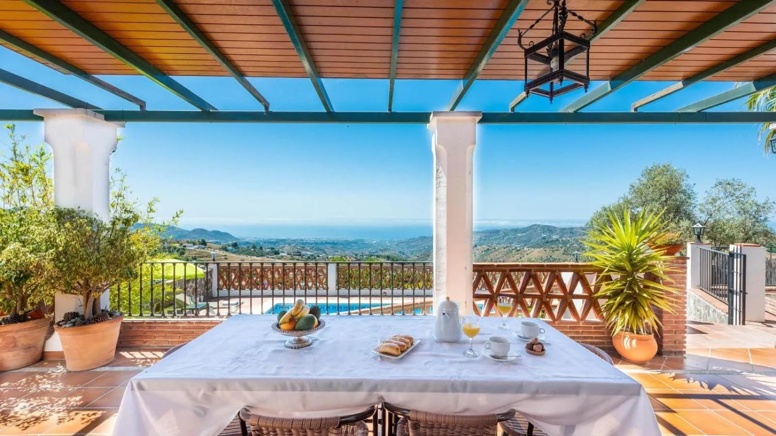 Property building in Casa Cuatro Caminos Frigiliana by Ruralidays