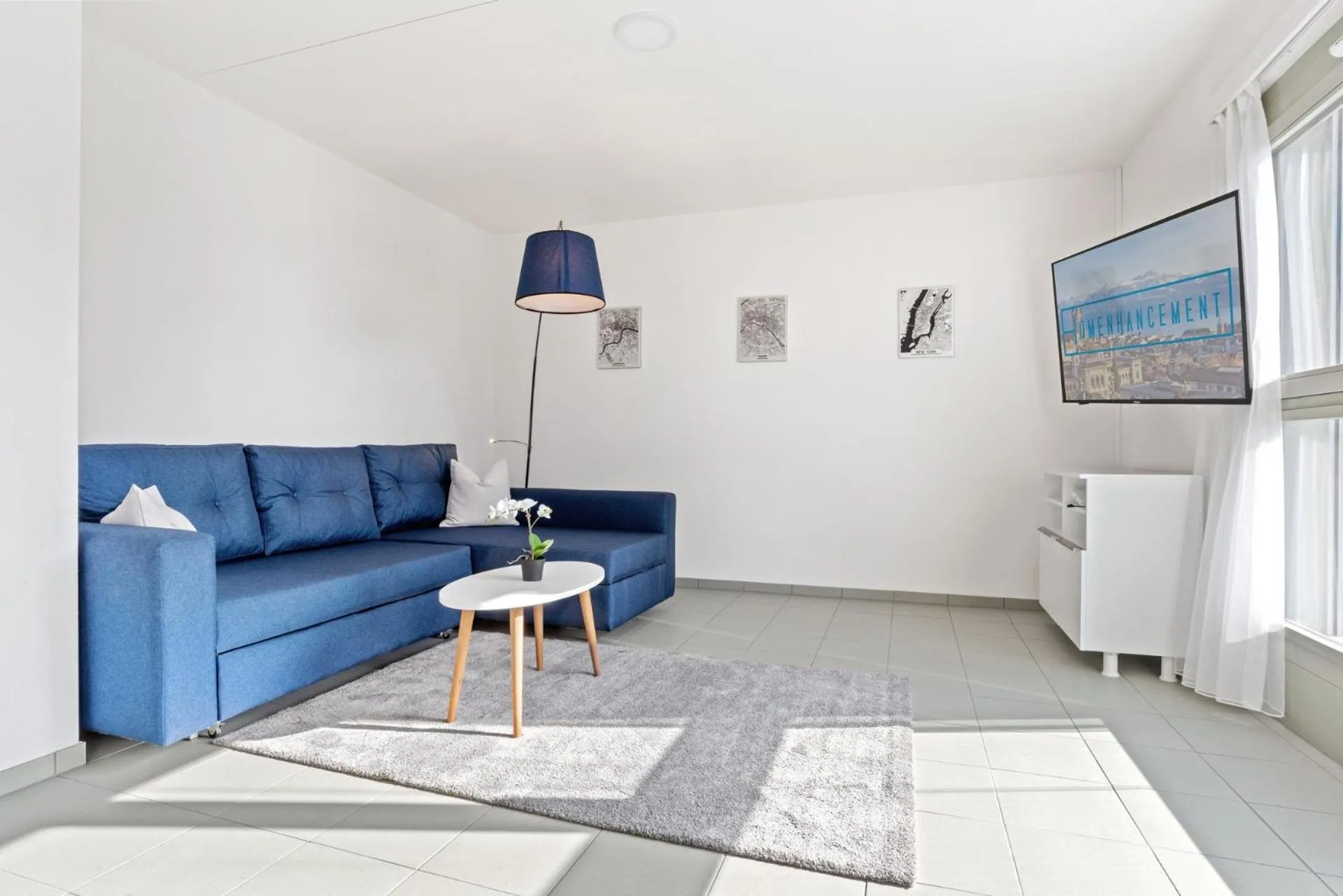 Seating area in Berne 2 - Self Check In by Homenhancement