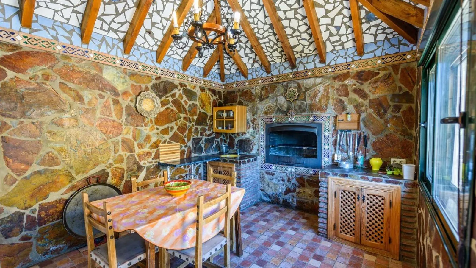 BBQ facilities in Villa Paraiso Andaluz Sedella by Ruralidays