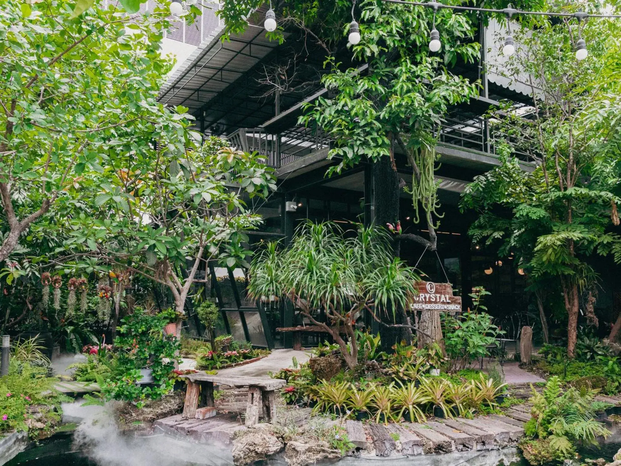 Restaurant/places to eat in Crystal Resort Korat Restaurant/places to eat in Crystal Resort Korat