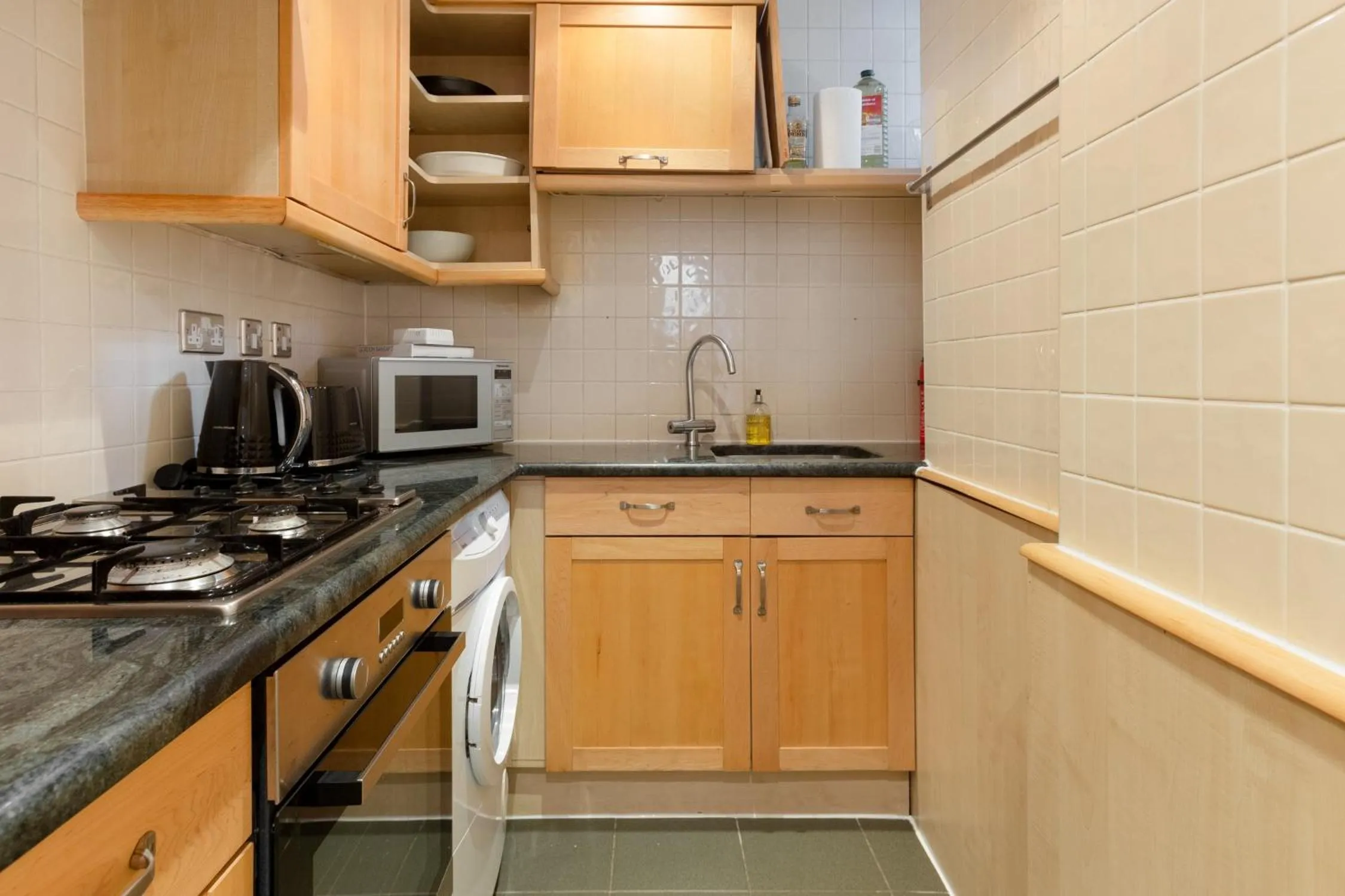 Spacious 1 bed Sloane Square