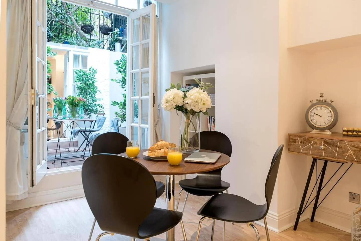 Spacious 1 bed Sloane Square