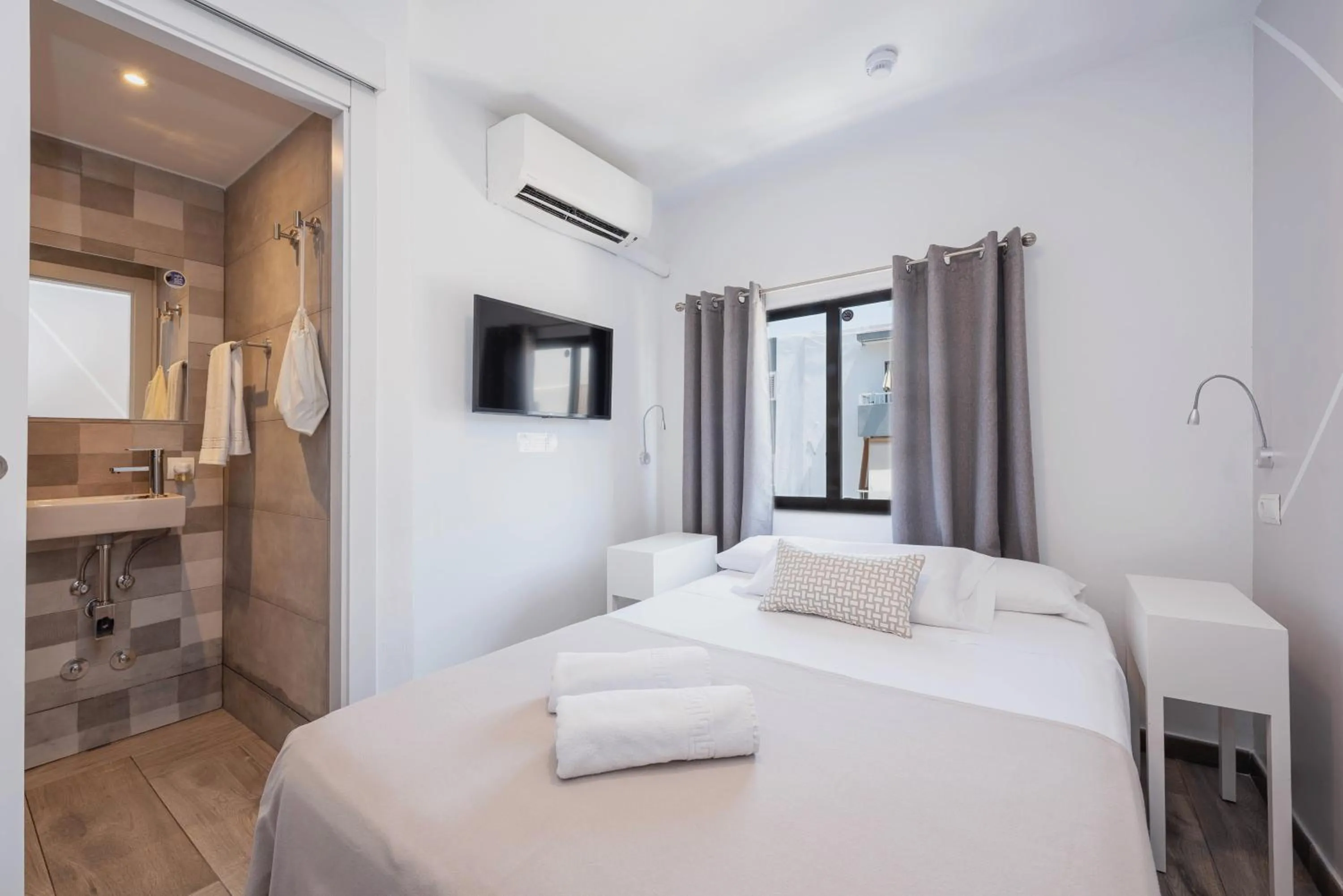 Bed in Hostal Costa