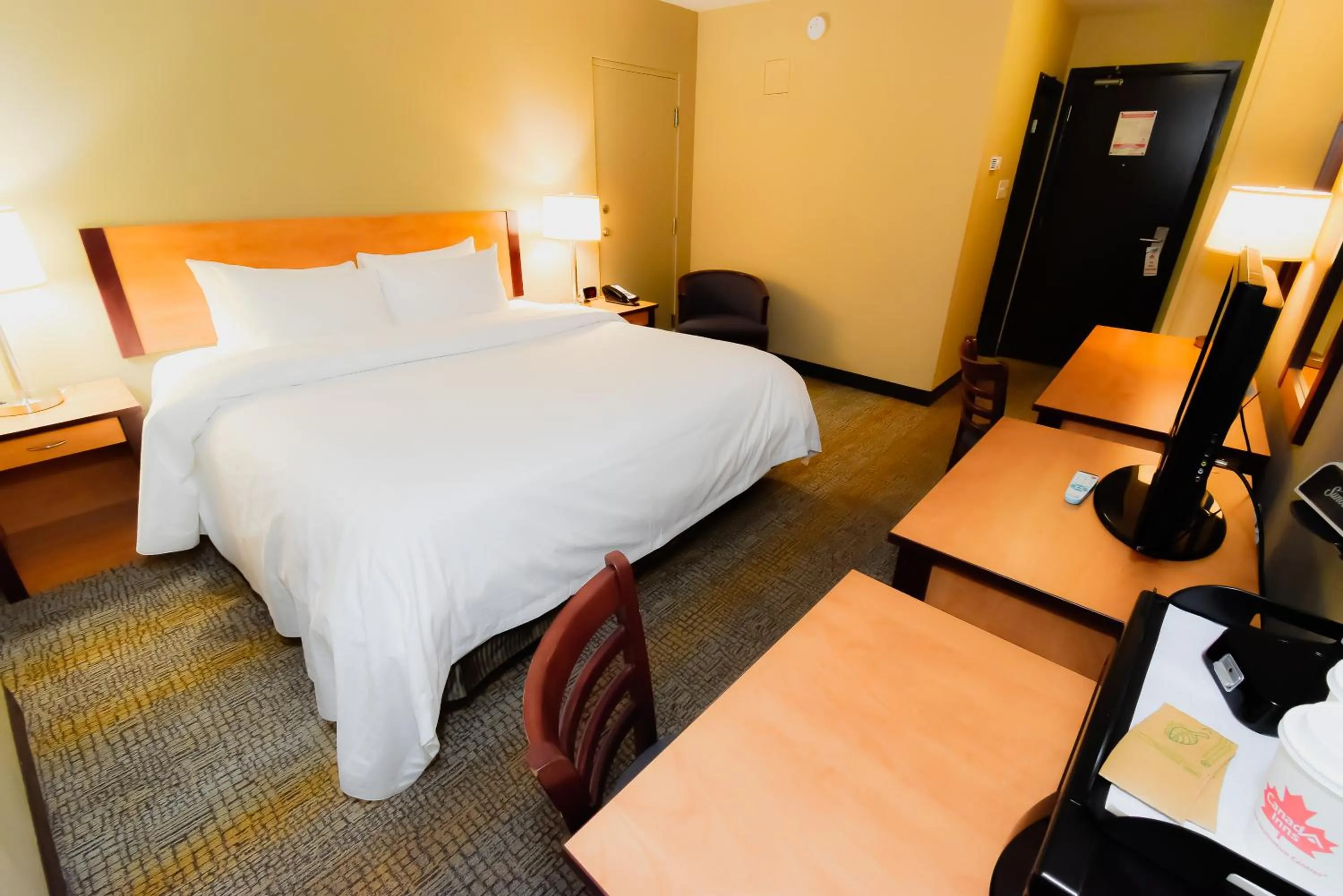 Photo of the whole room, Bed in Canad Inns Destination Centre Windsor Park