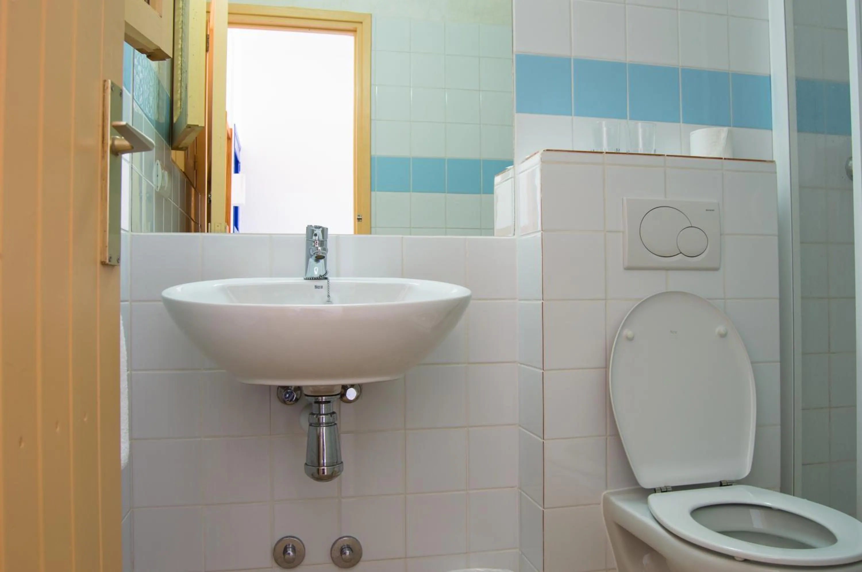 Bathroom in Hostal Mayans