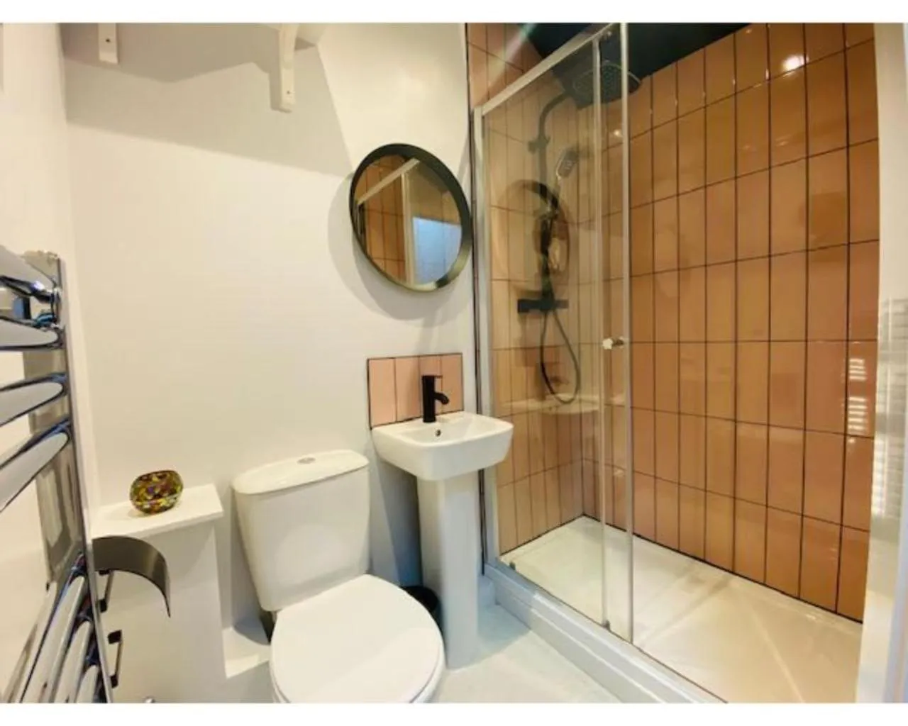 Bathroom in Townhouse PLUS @ Lower Beth Street Stoke