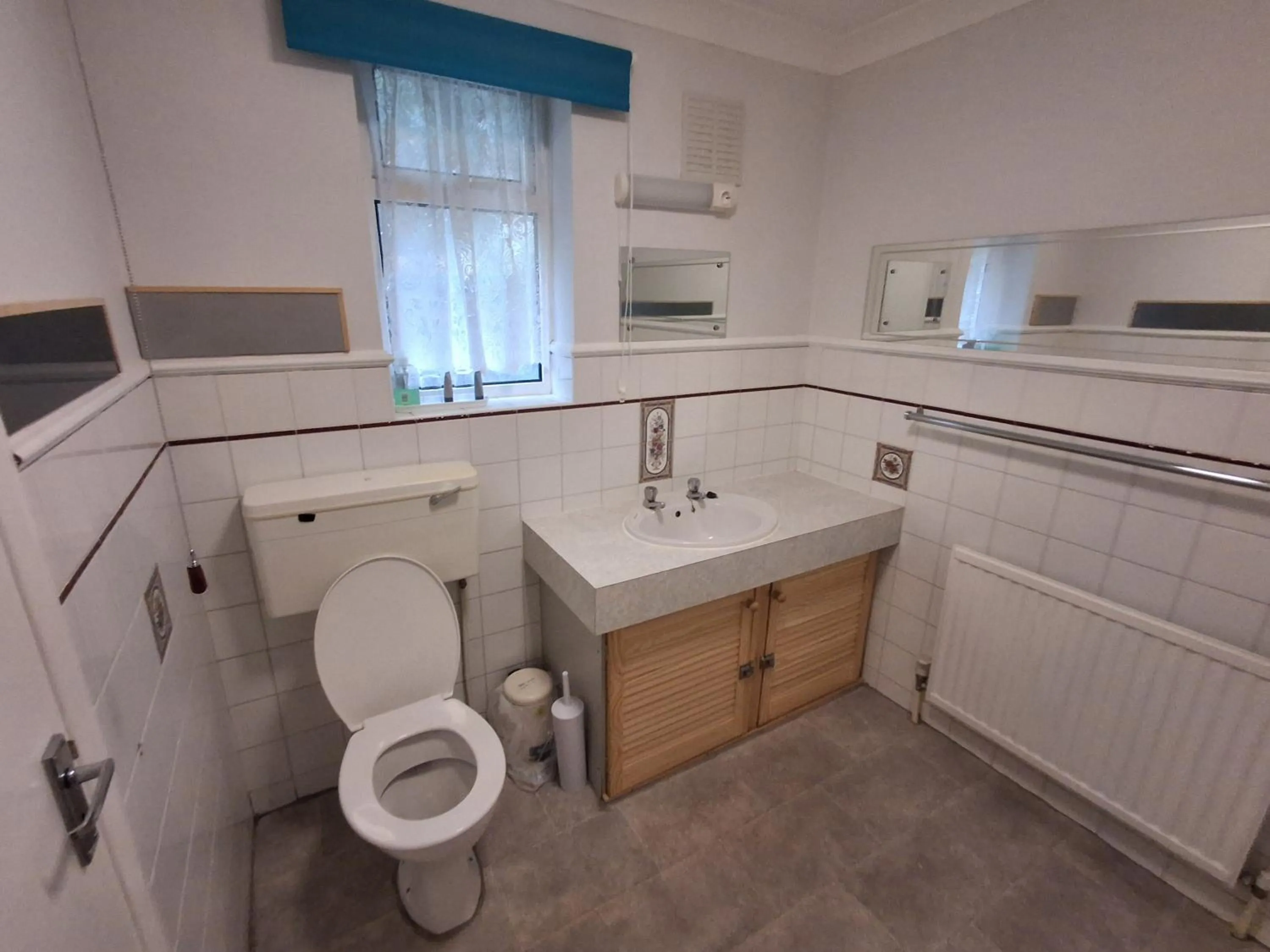 Toilet in Newton House