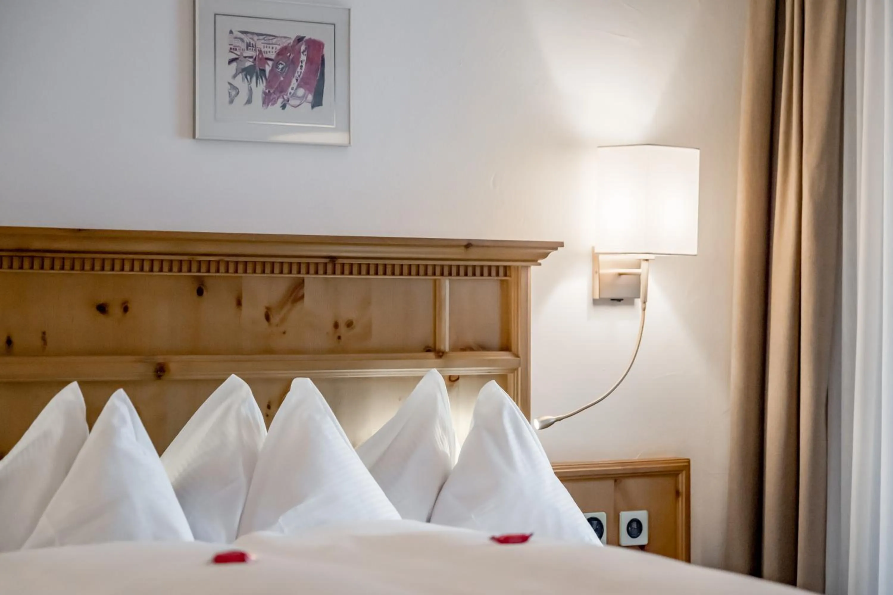 Bed in Chalet Silvretta Hotel & Spa