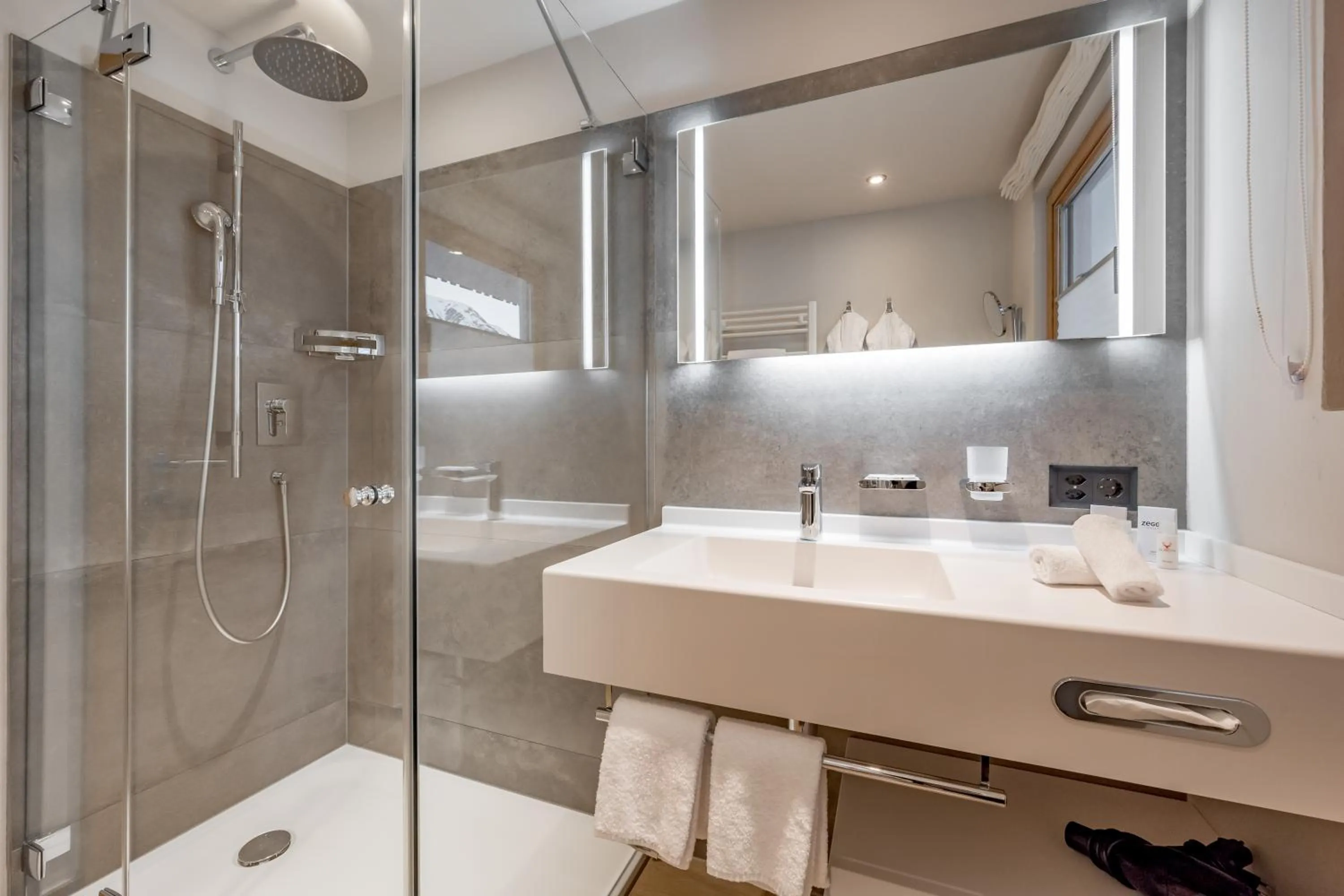 Shower in Chalet Silvretta Hotel & Spa