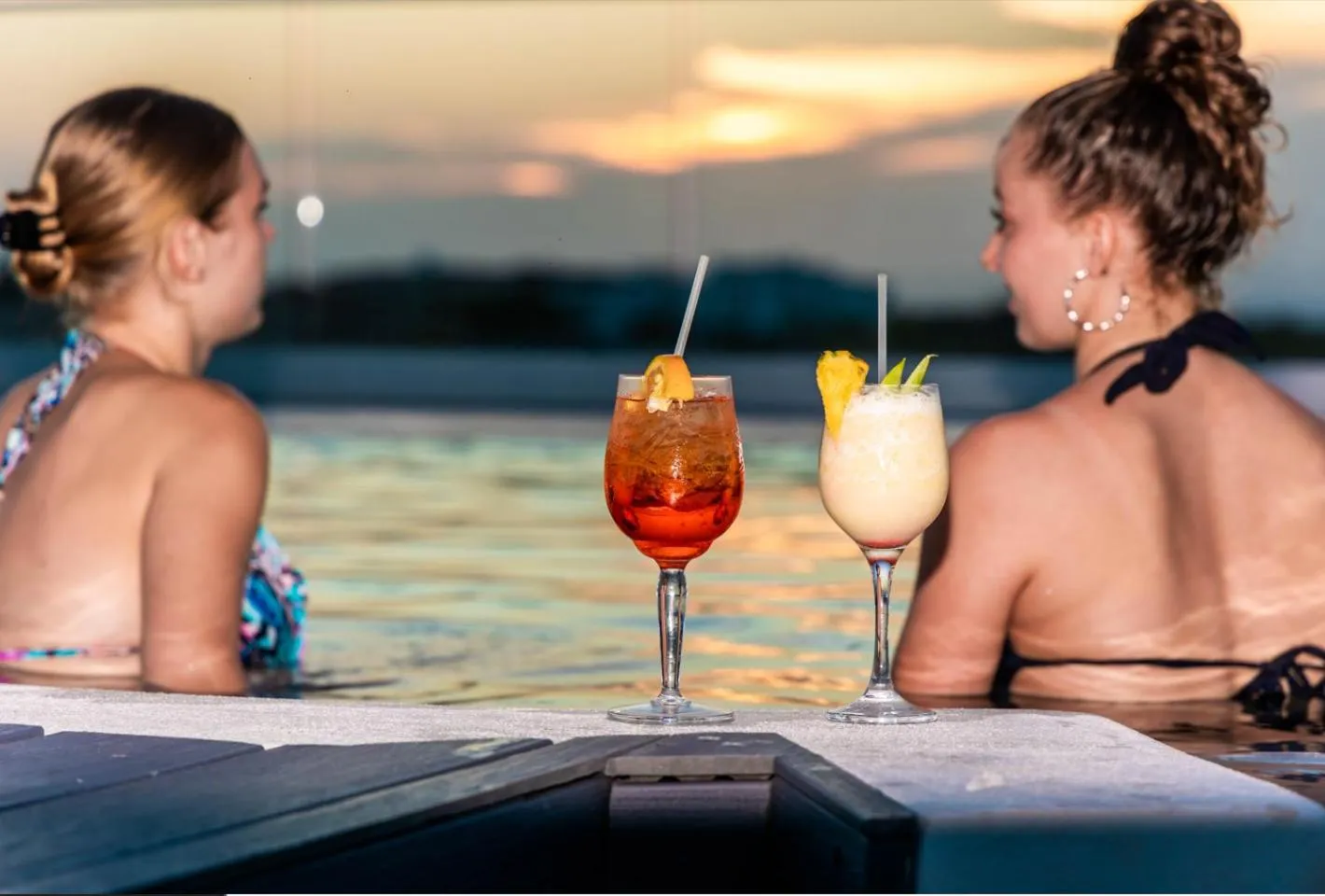 People in HOTEL ALKQUIMIA