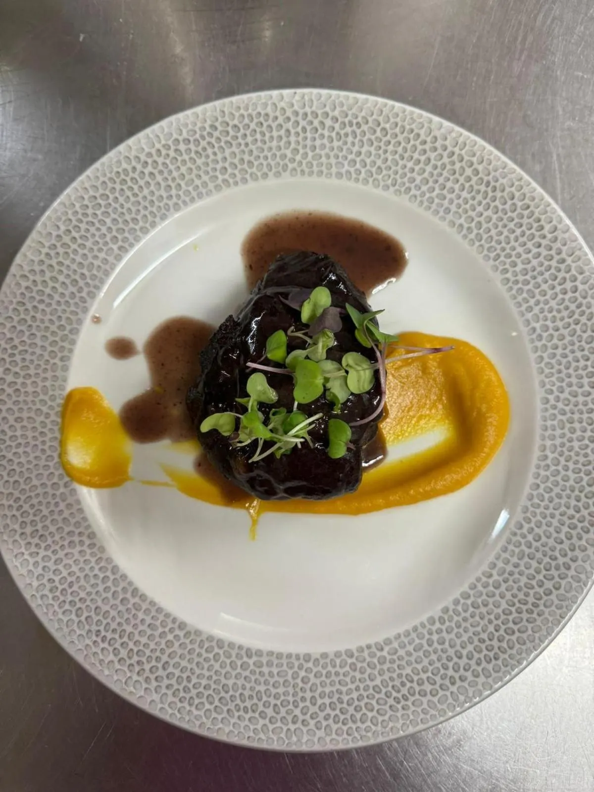 Restaurant/places to eat in Hotel Robert