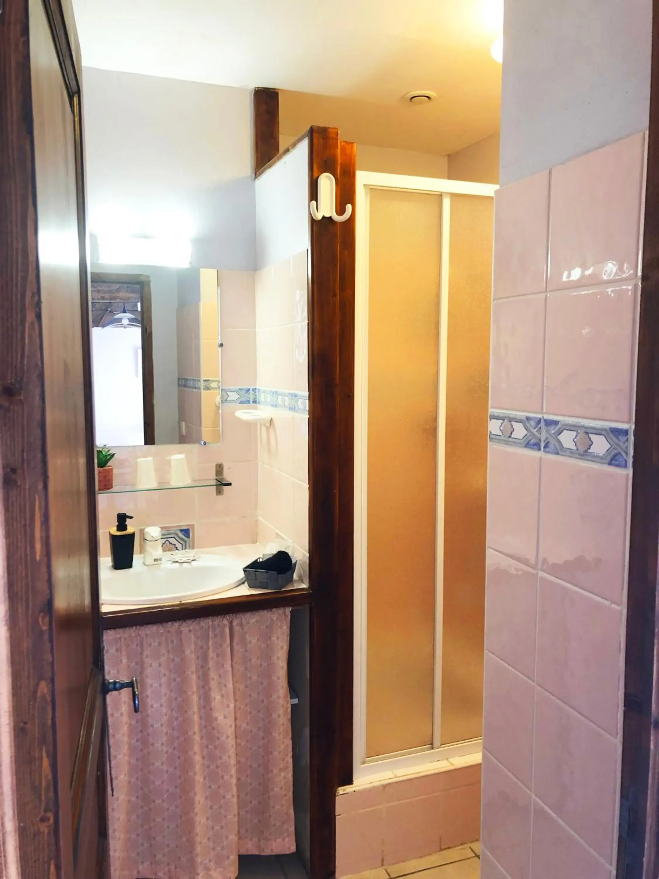 Triple Room in Maison " Elixondoa " Triple Room in Maison " Elixondoa "