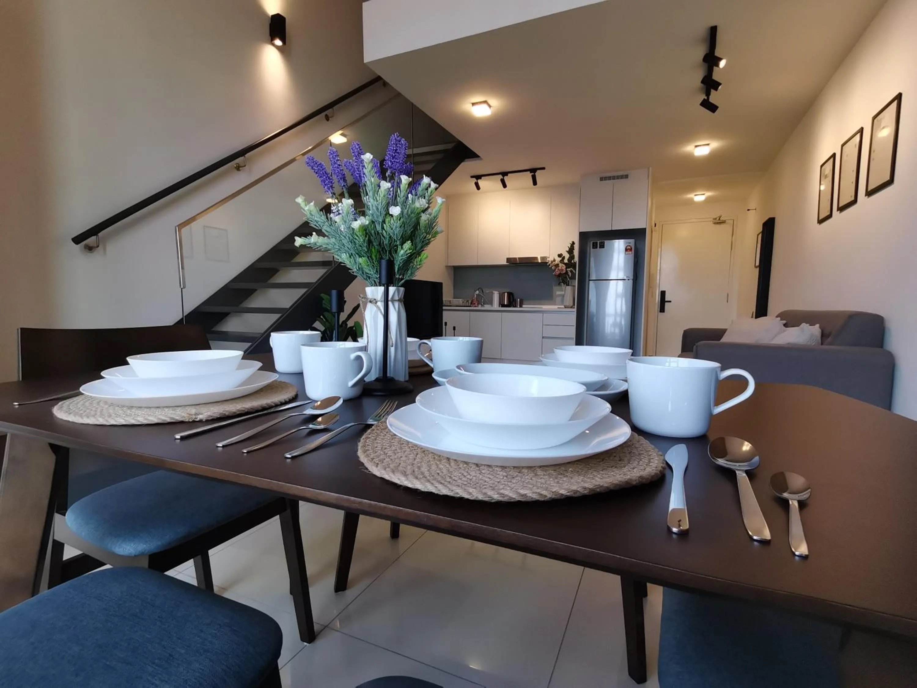 Dining area in Eko Cheras Residences by De Space