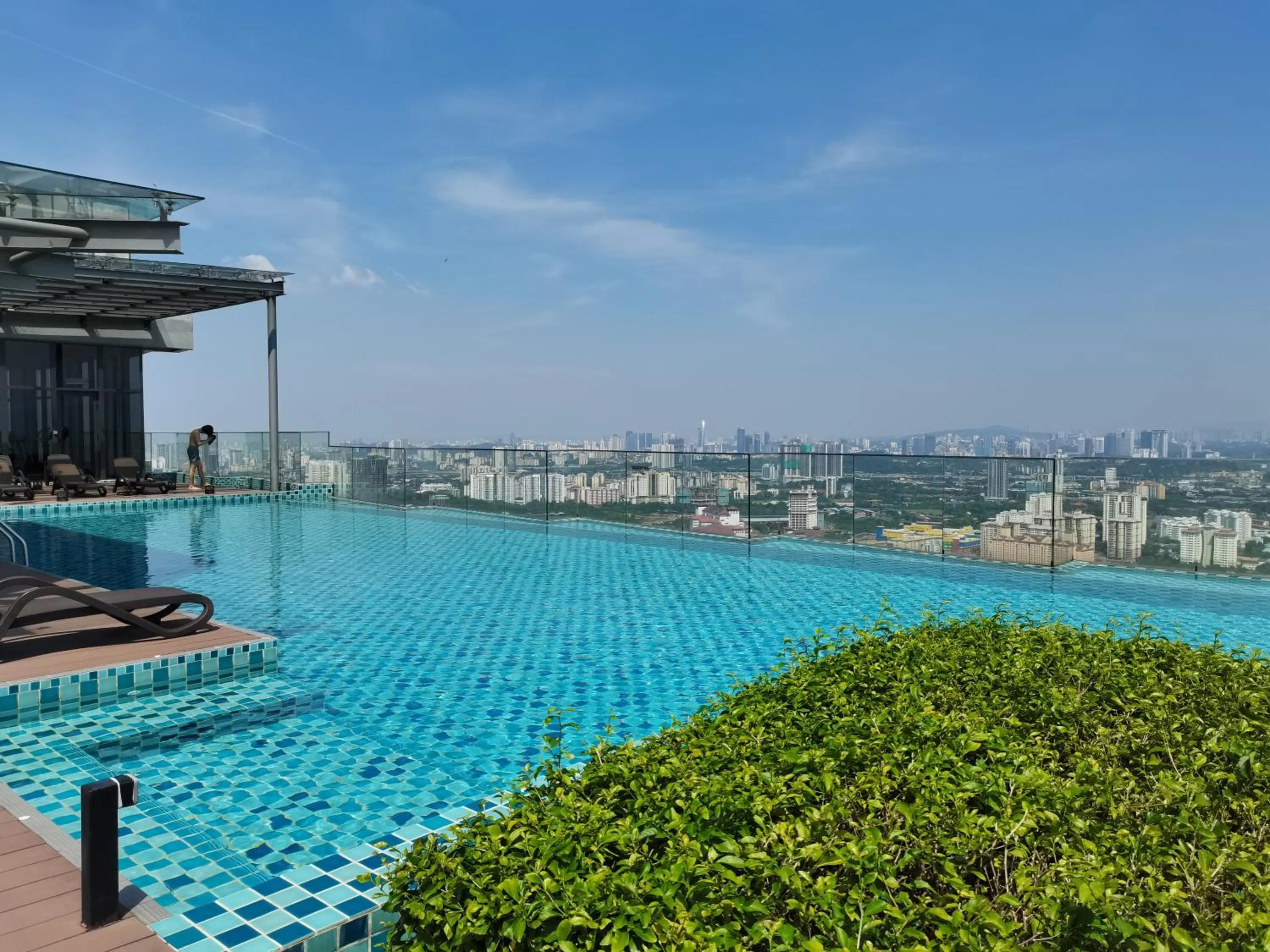 Swimming pool in Eko Cheras Residences by De Space