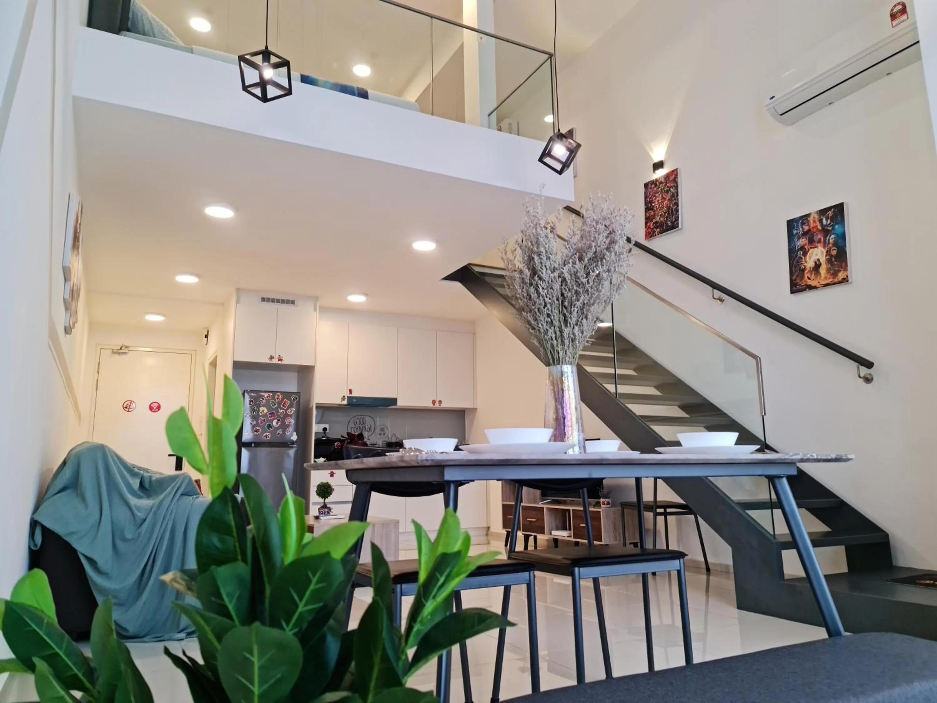 Living room in Eko Cheras Residences by De Space