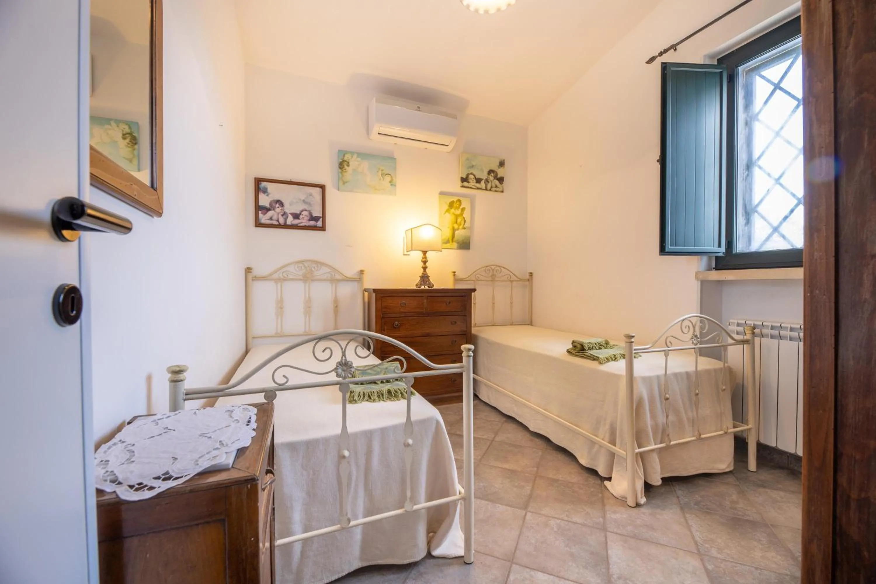 Bed in Villa Corallo
