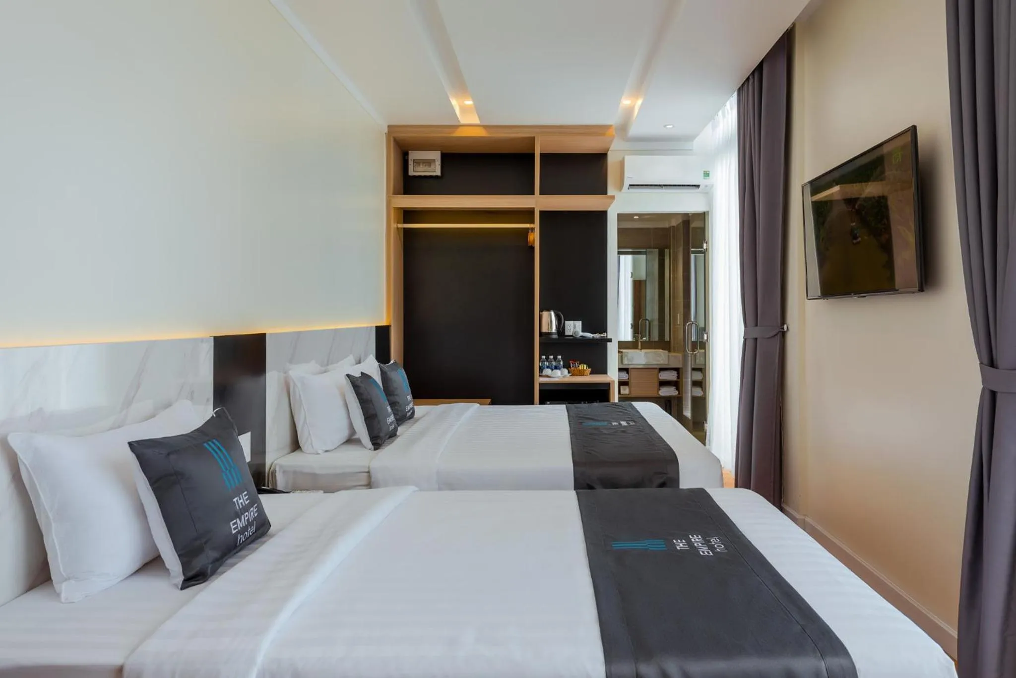 Bed in The Empire Hotel