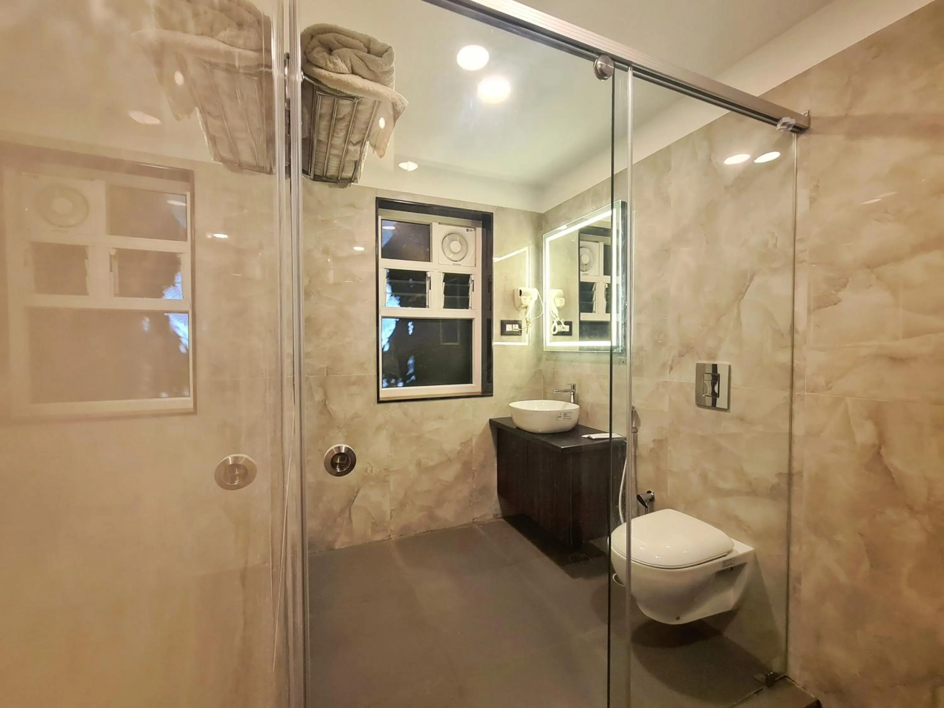 Toilet in RK RESORTS