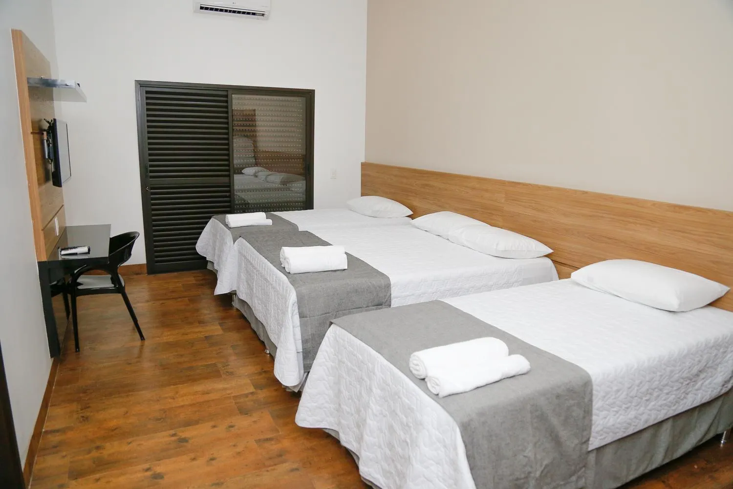 Photo of the whole room, Bed in ONE HOTEL