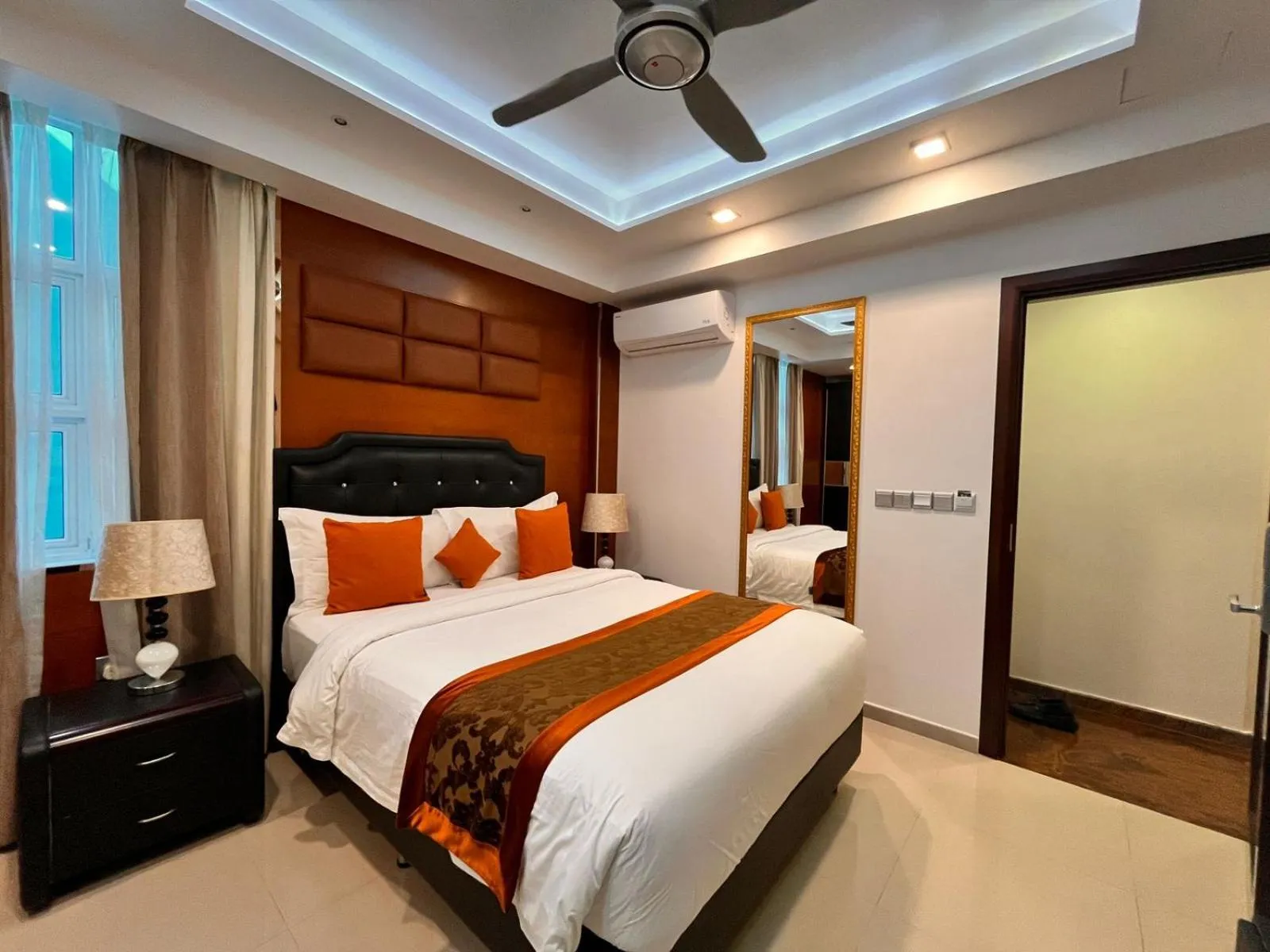 Photo of the whole room, Bed in Rivethi Beach