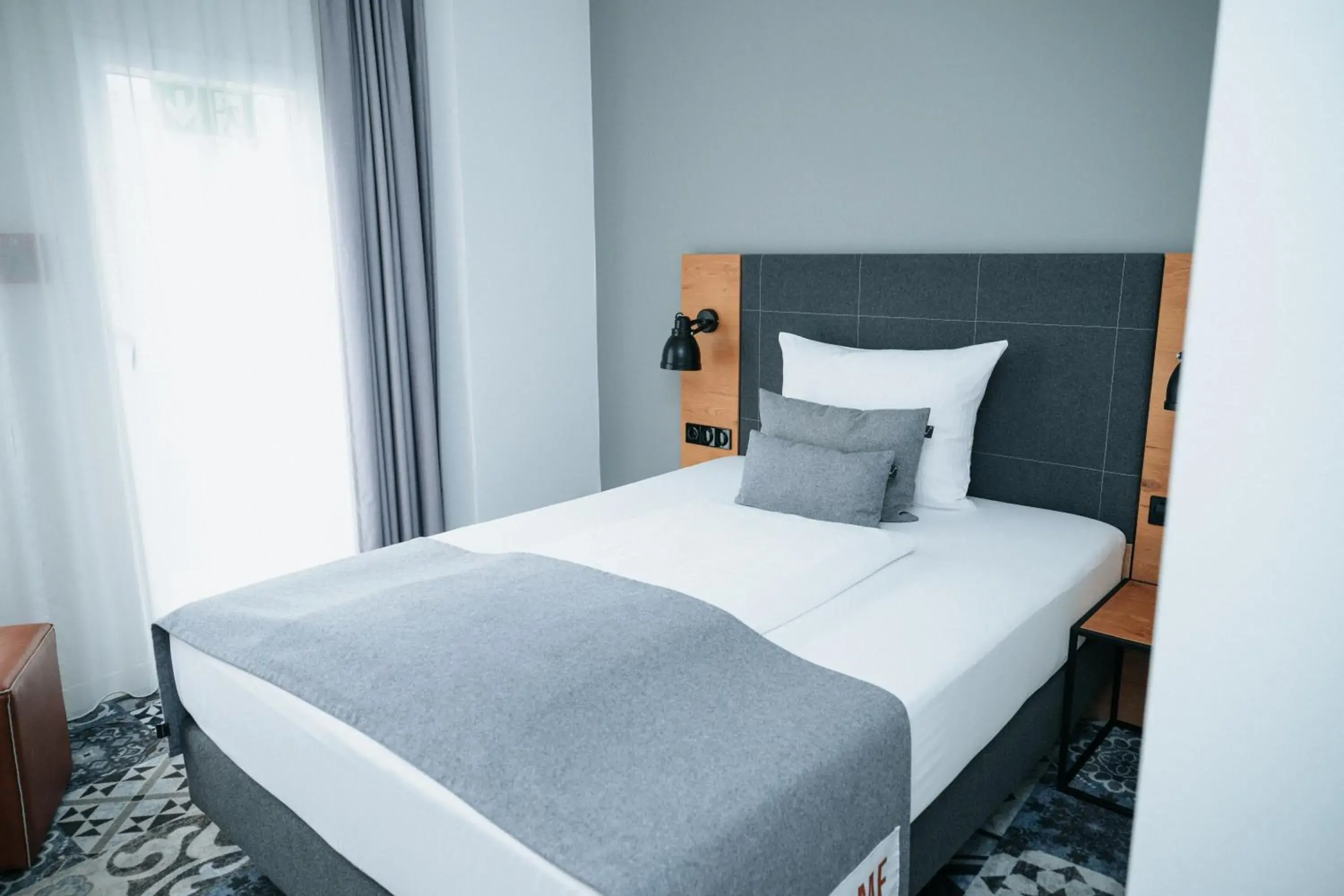 Superior Single Room in Hotel Berliner Hof by Coffee Fellows Hotels Superior Single Room in Hotel Berliner Hof by Coffee Fellows Hotels