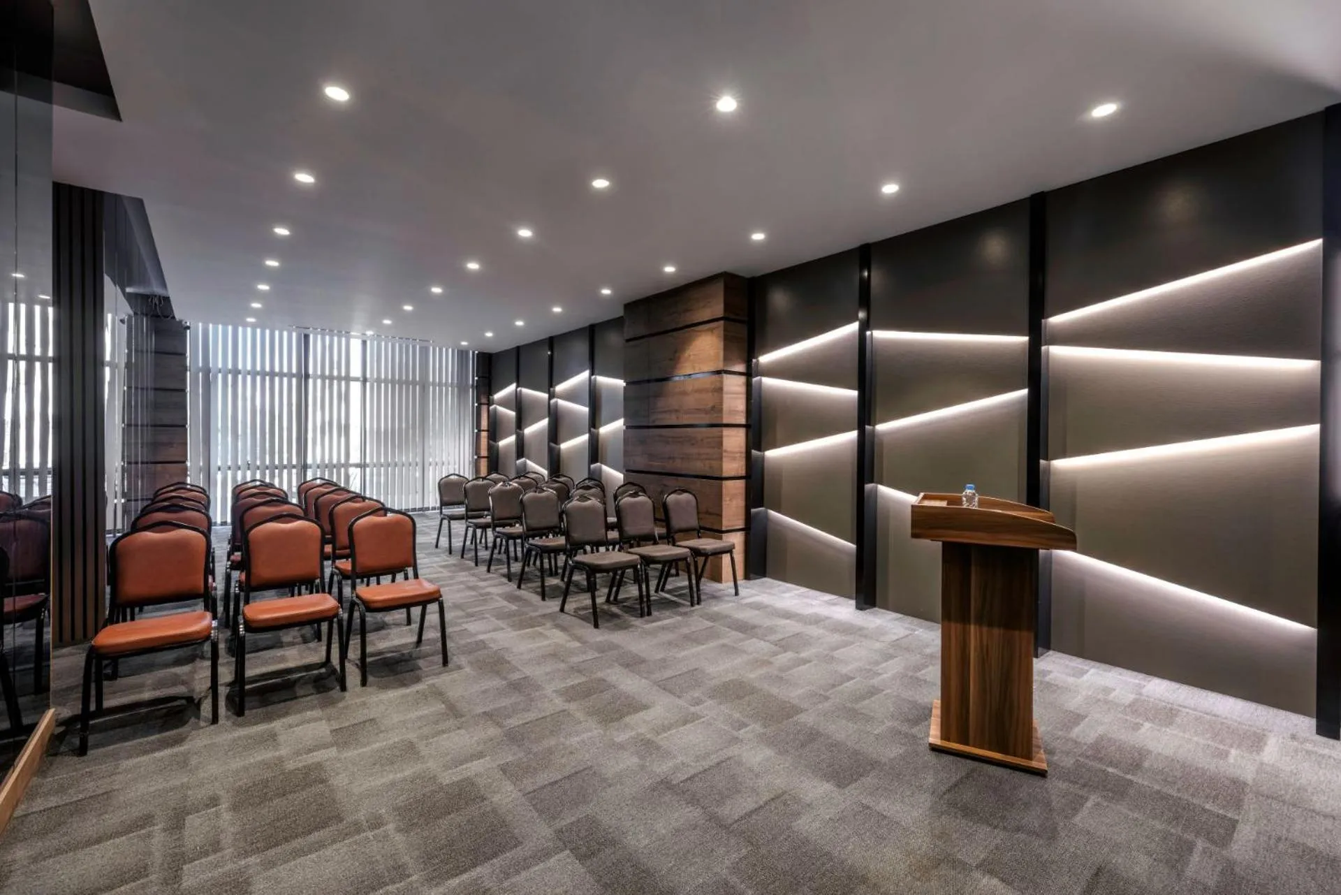 Grand Sapphire City Hotel