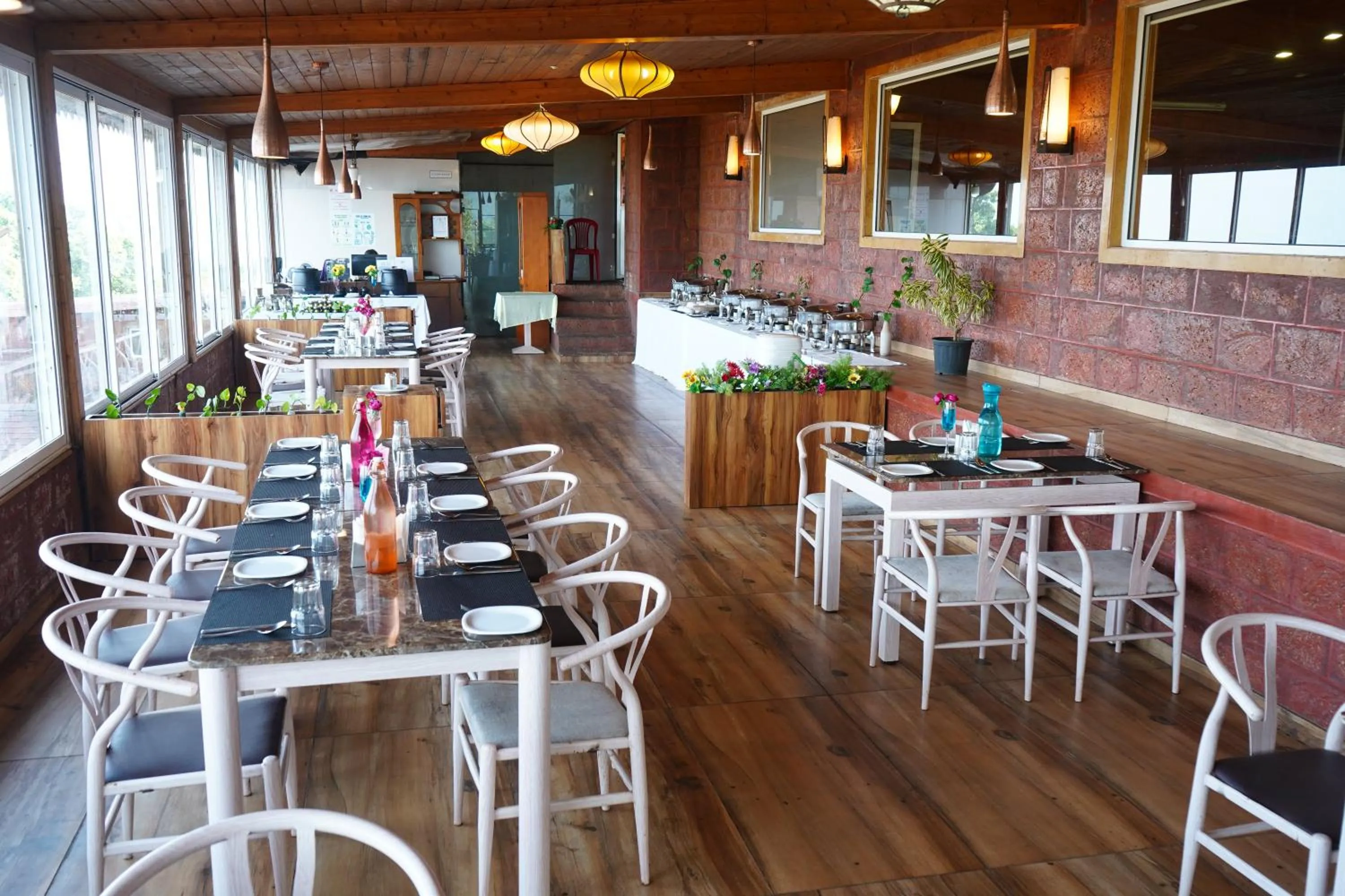 Restaurant/places to eat in Oxygen Resorts Mahabaleshwar