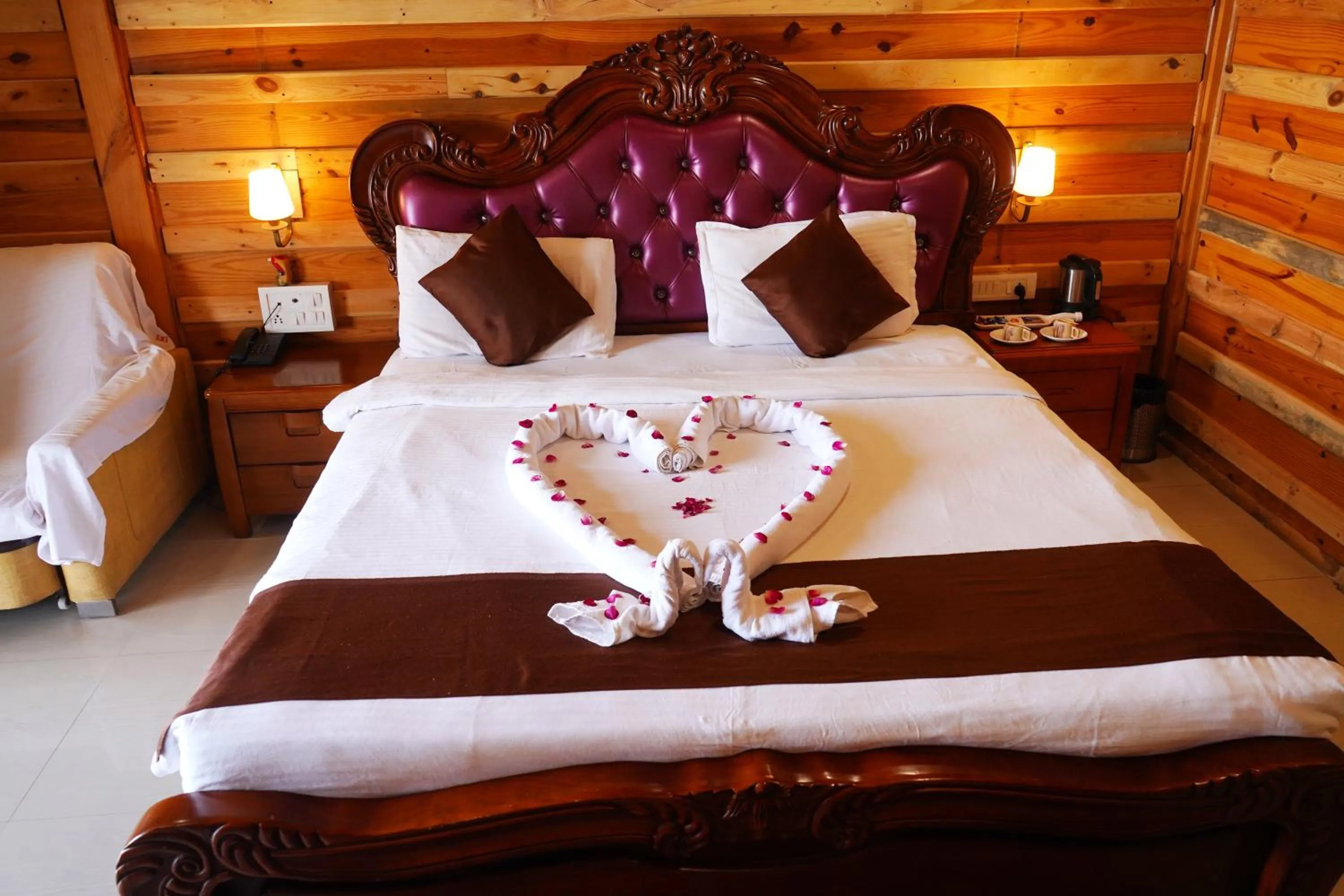 Bed in Oxygen Resorts Mahabaleshwar