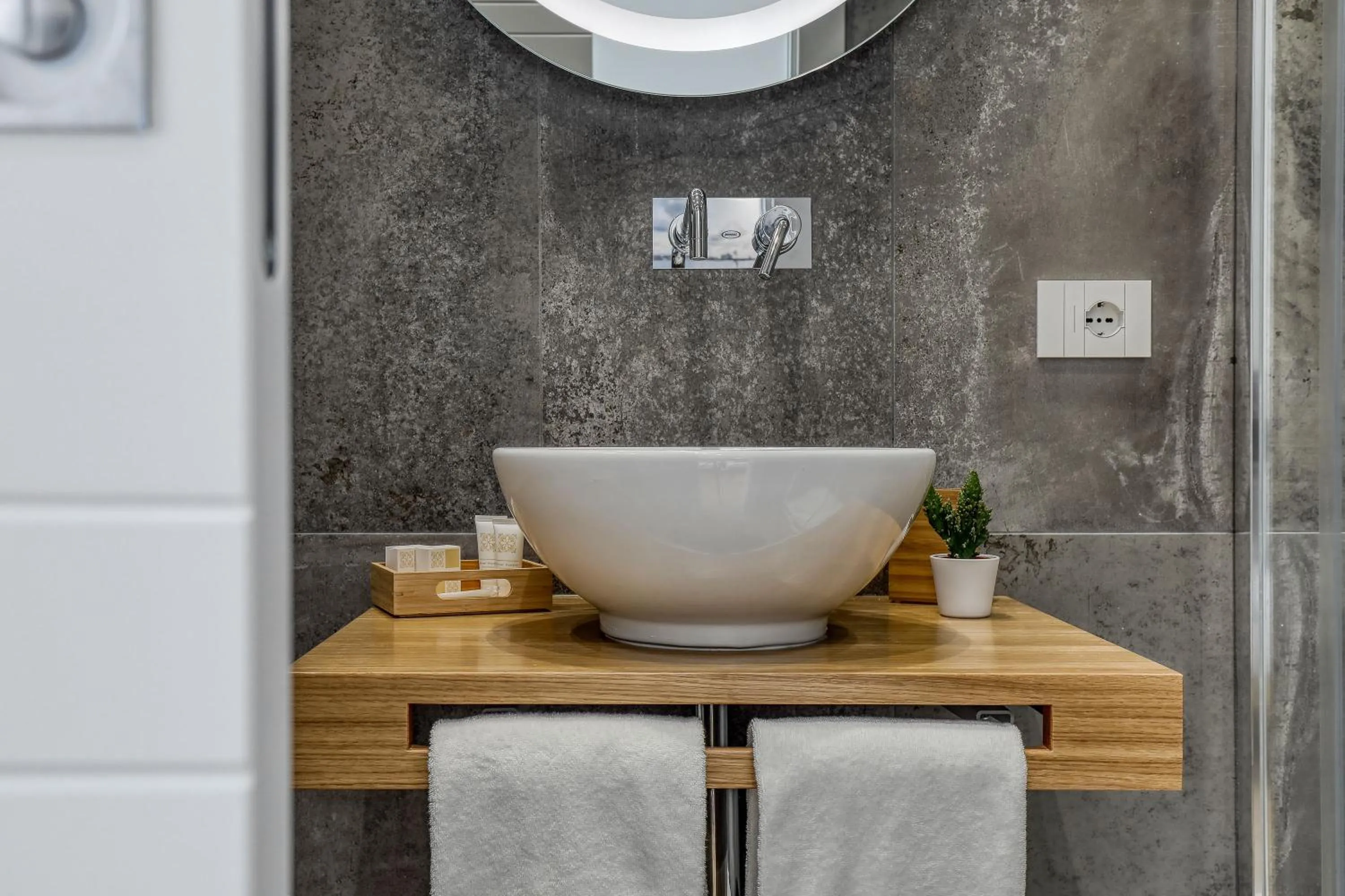 Bathroom in Gallery Suite