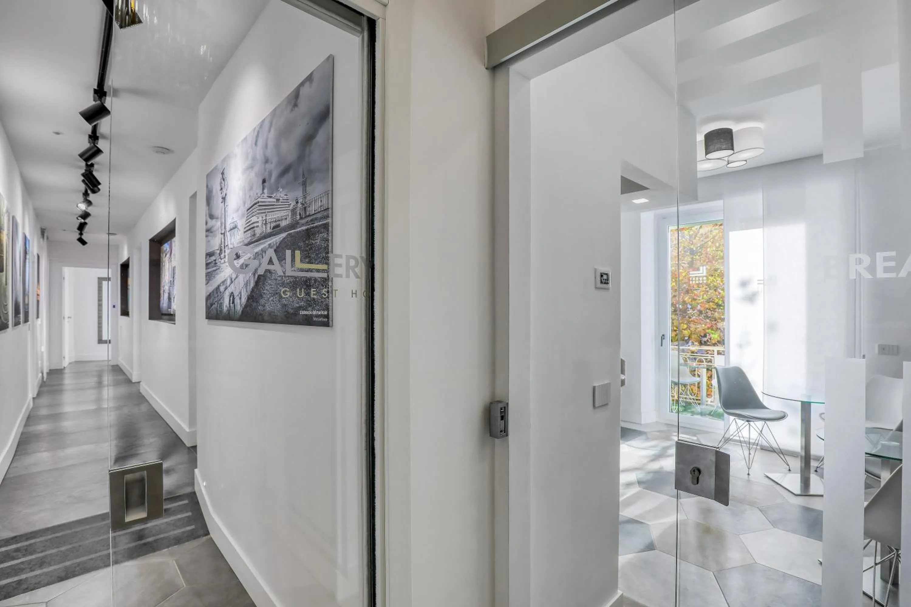 Facade/entrance in Gallery Suite