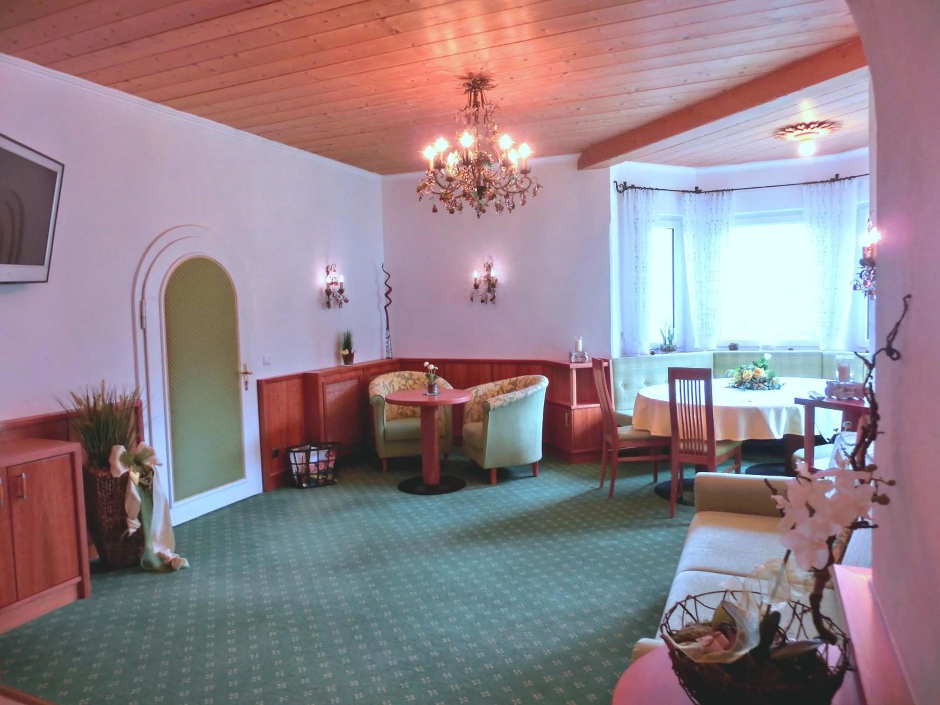 Lounge or bar in Hotel-Garni Drachenburg