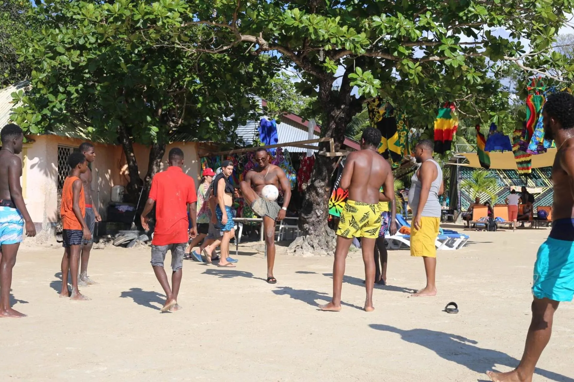 Beach in Contemporary Ocean view 2bed Carib Ocho Rios Condo