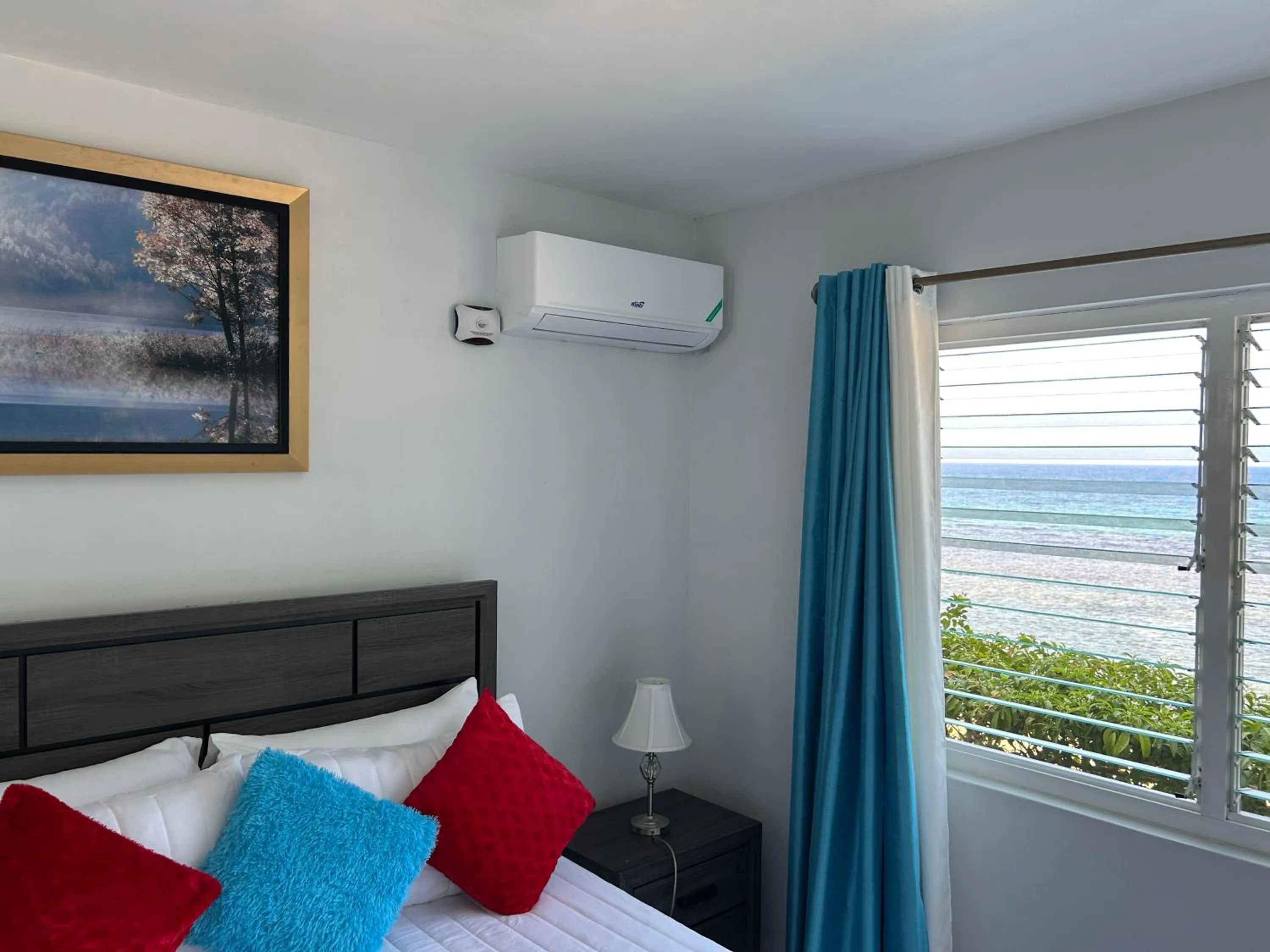 Bedroom, Bed in Contemporary Ocean view 2bed Carib Ocho Rios Condo