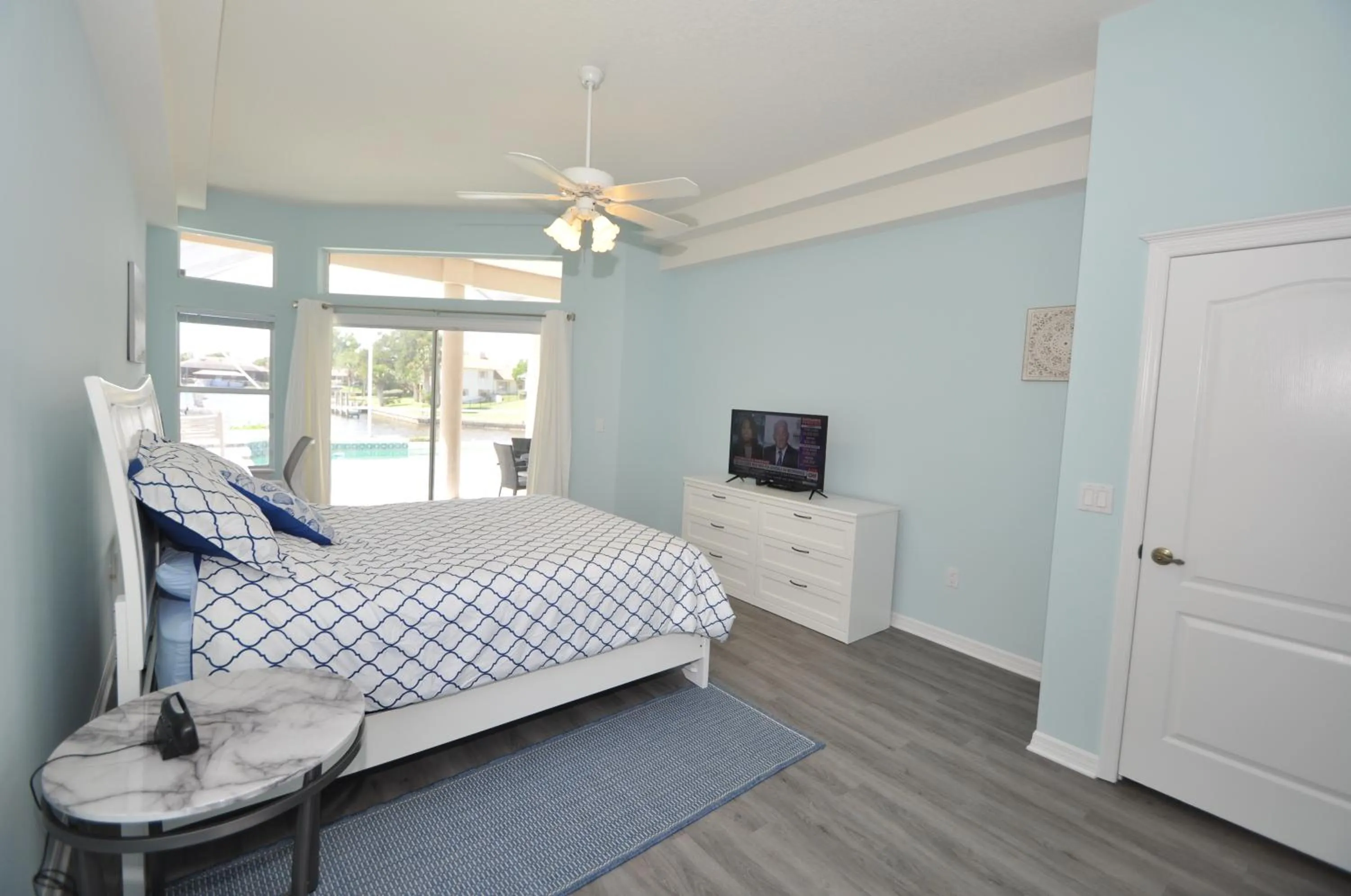 Sunset Bay Beautiful Pool Home - Bring Your Boat or Jet Ski - Canal with Dock- Sleeps 10 - 4 BD