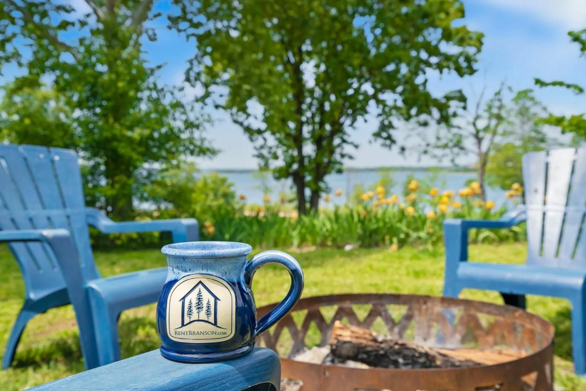 Lake Escape Lakefront Lodge at Red Bud Cove