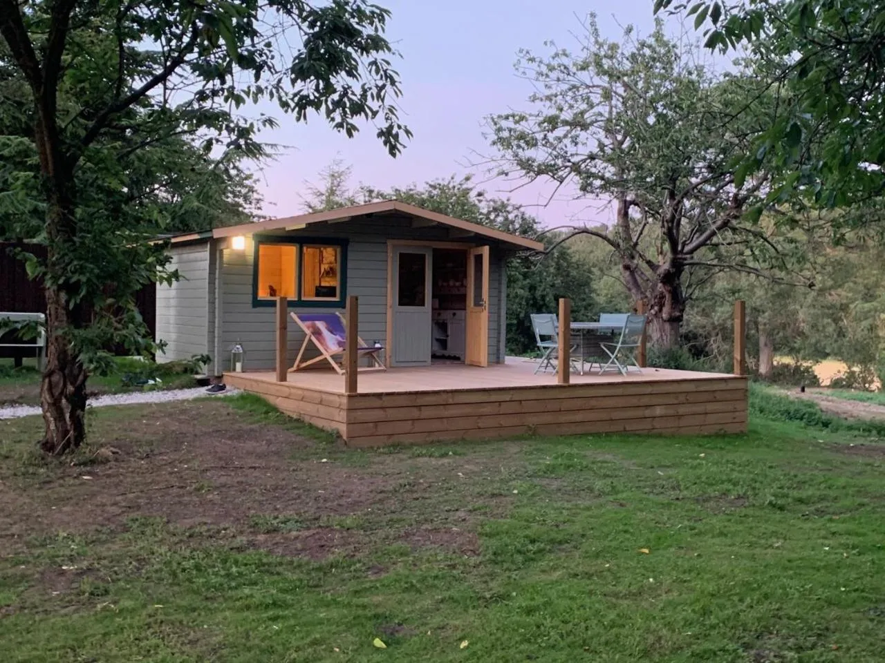 Garden, Property Building in Truly Kentish Holiday Lets