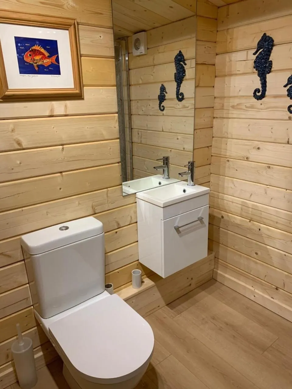 Bathroom in Truly Kentish Holiday Lets