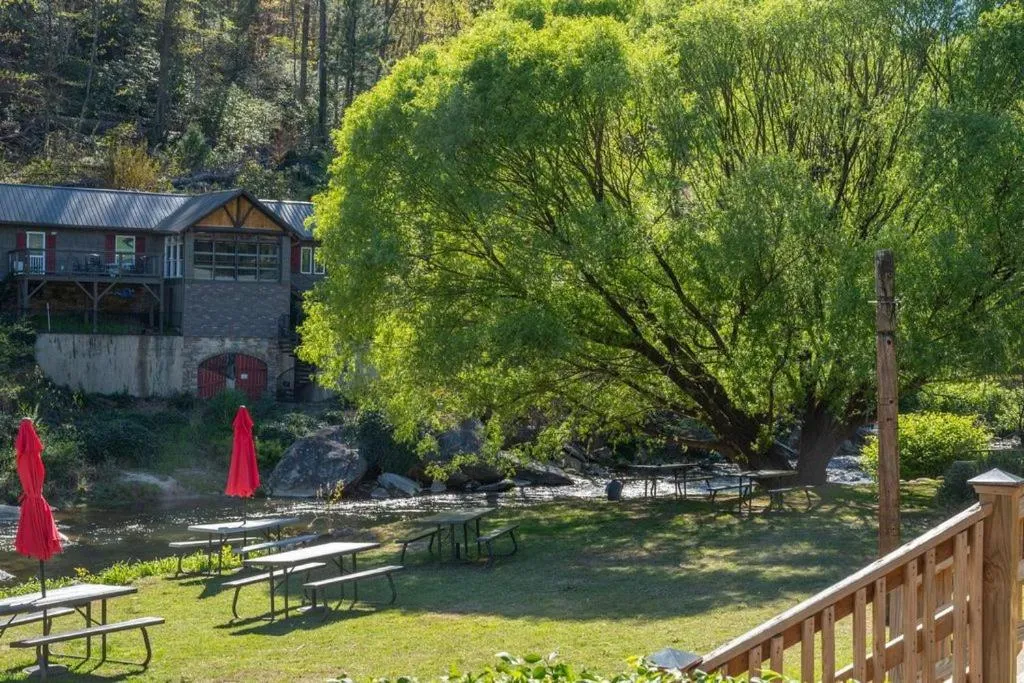Seating area in Geneva Hotel & Tiki Bar